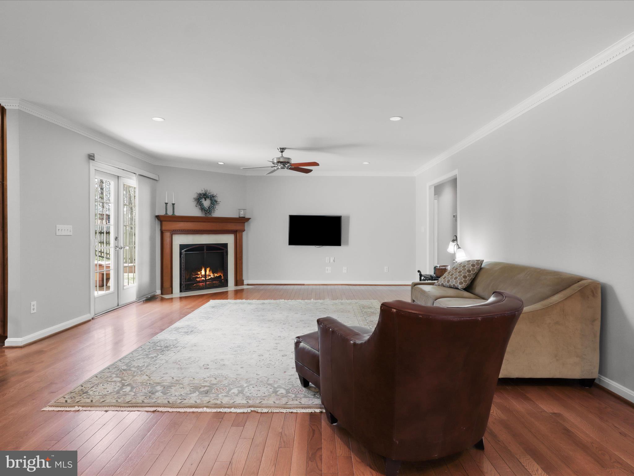 CHAPEL SQUARE - Residential