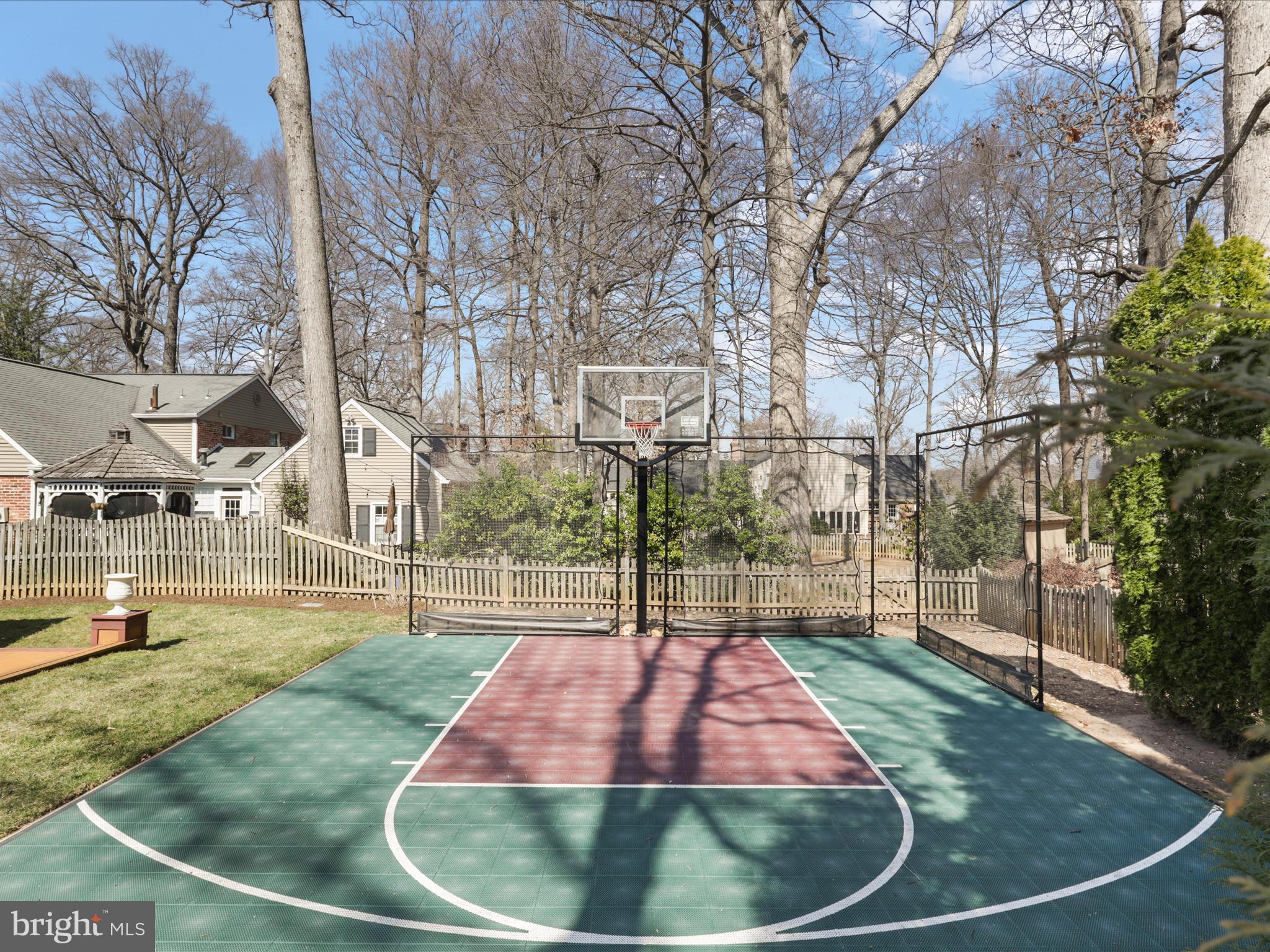CHAPEL SQUARE - Residential