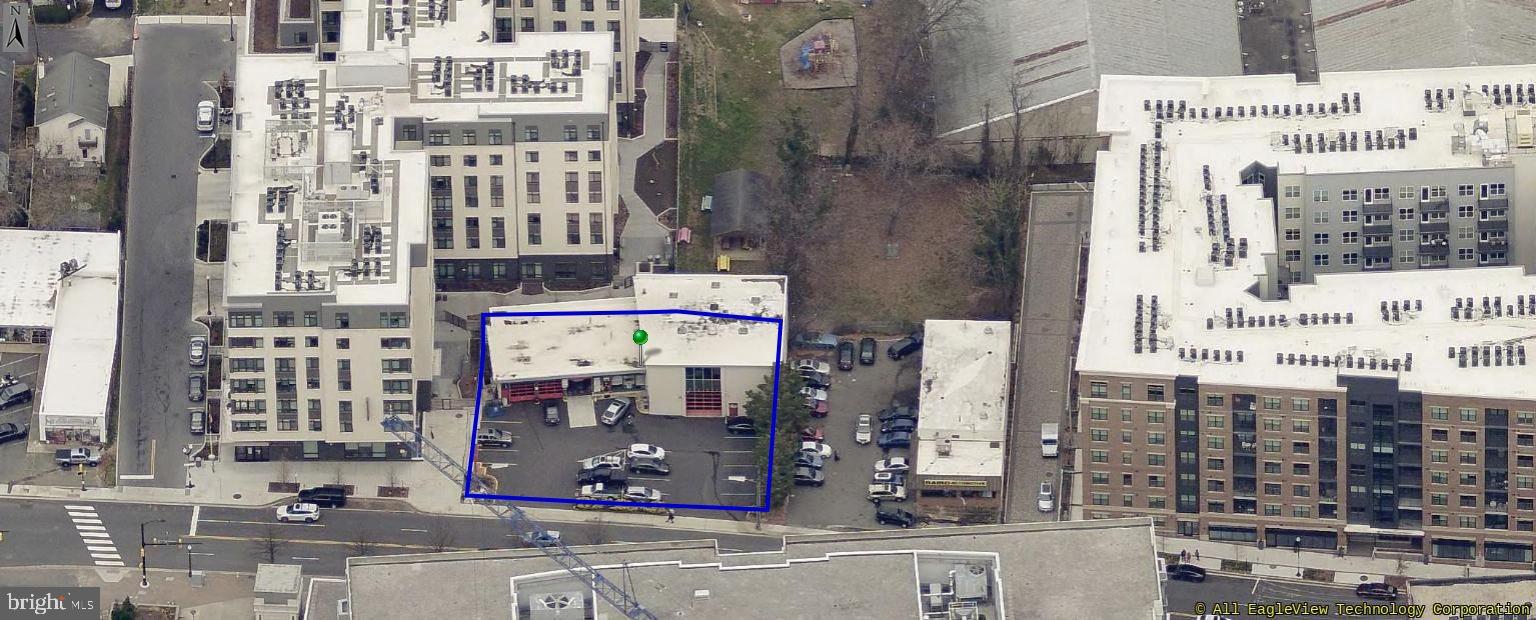 This property would be sold vacant, free from any lease encumbrances. The sale offering presents opportunities for continued automotive use, adaptive reuse for other retail purposes, or redevelopment.  

The adjacent parcel (3427 Washington Boulevard; lot size of 9,433 square feet) is available for sale as well, which would facilitate redevelopment with a combined lot size of 22,654 square feet. Both sellers would be willing to postpone settlement until after redevelopment entitlements have been obtained by a contract purchaser.