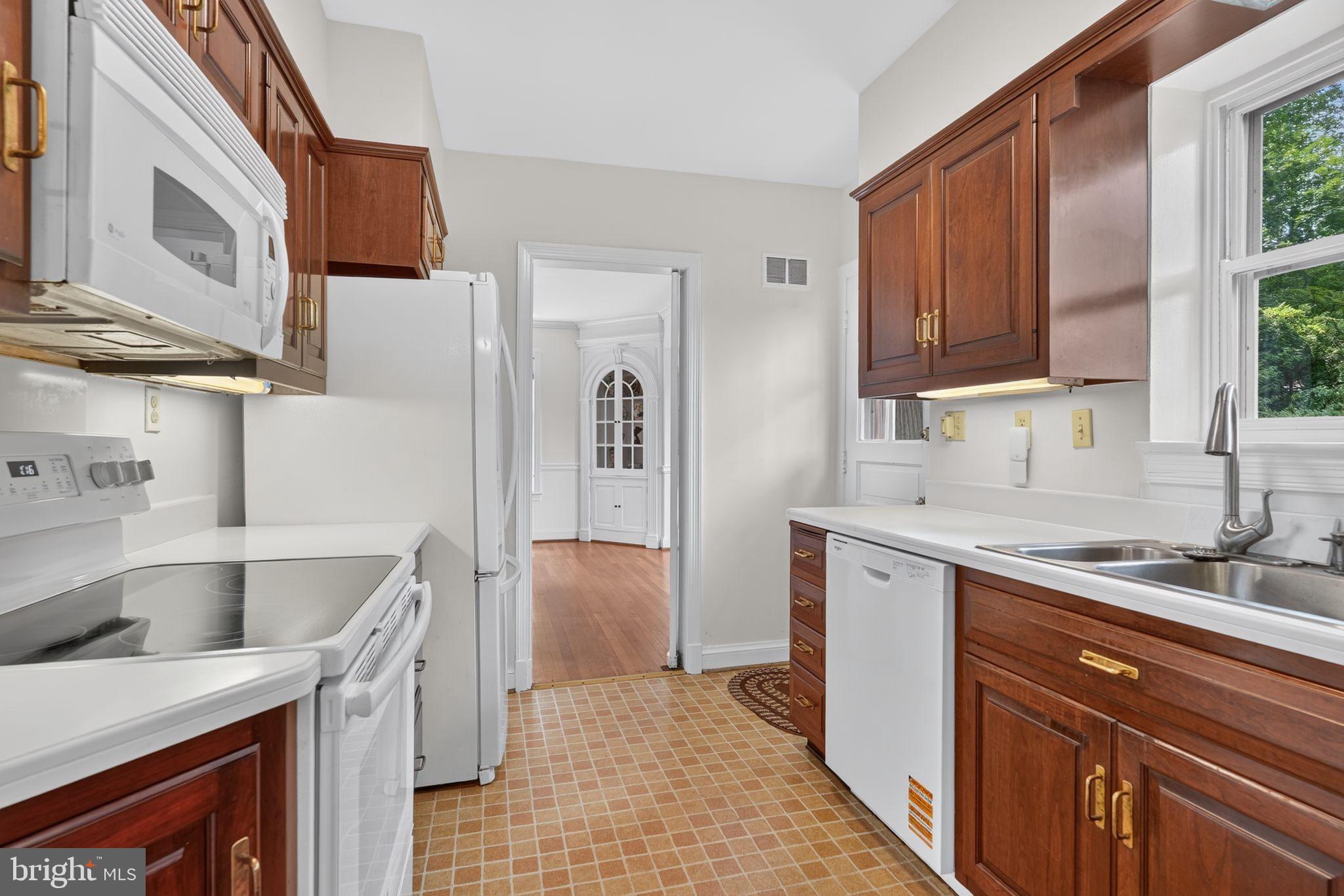 BRADLEY WOODS - Residential