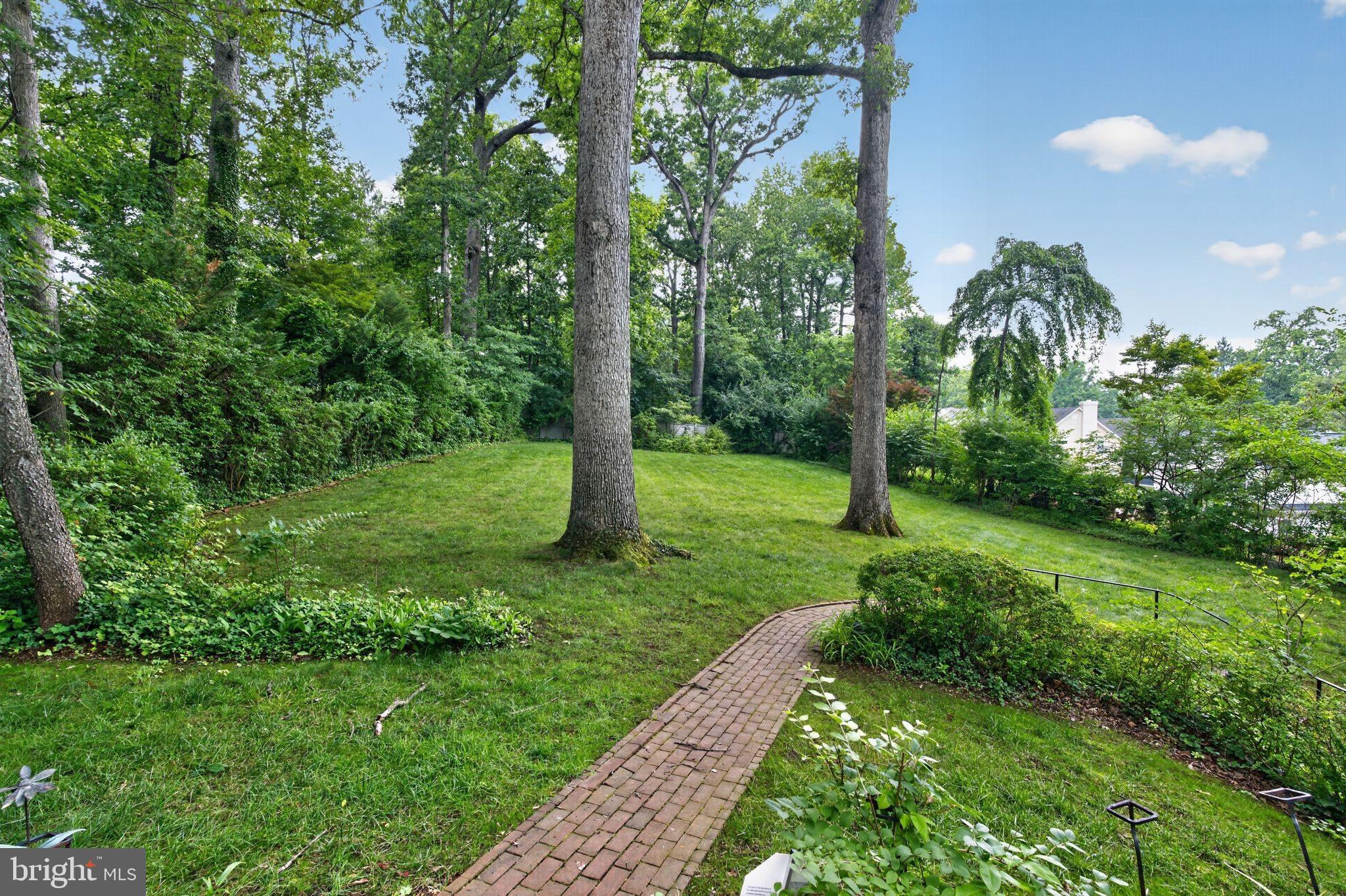 BRADLEY WOODS - Residential