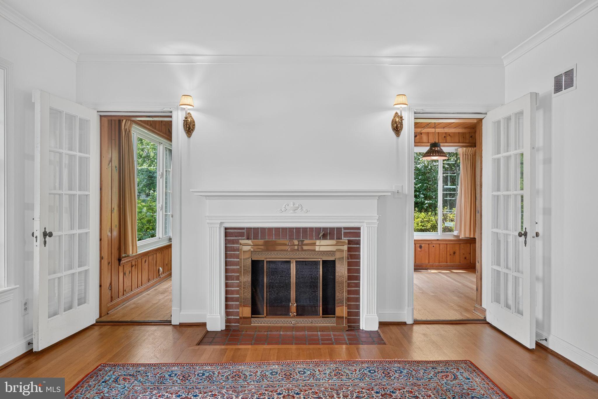 BRADLEY WOODS - Residential