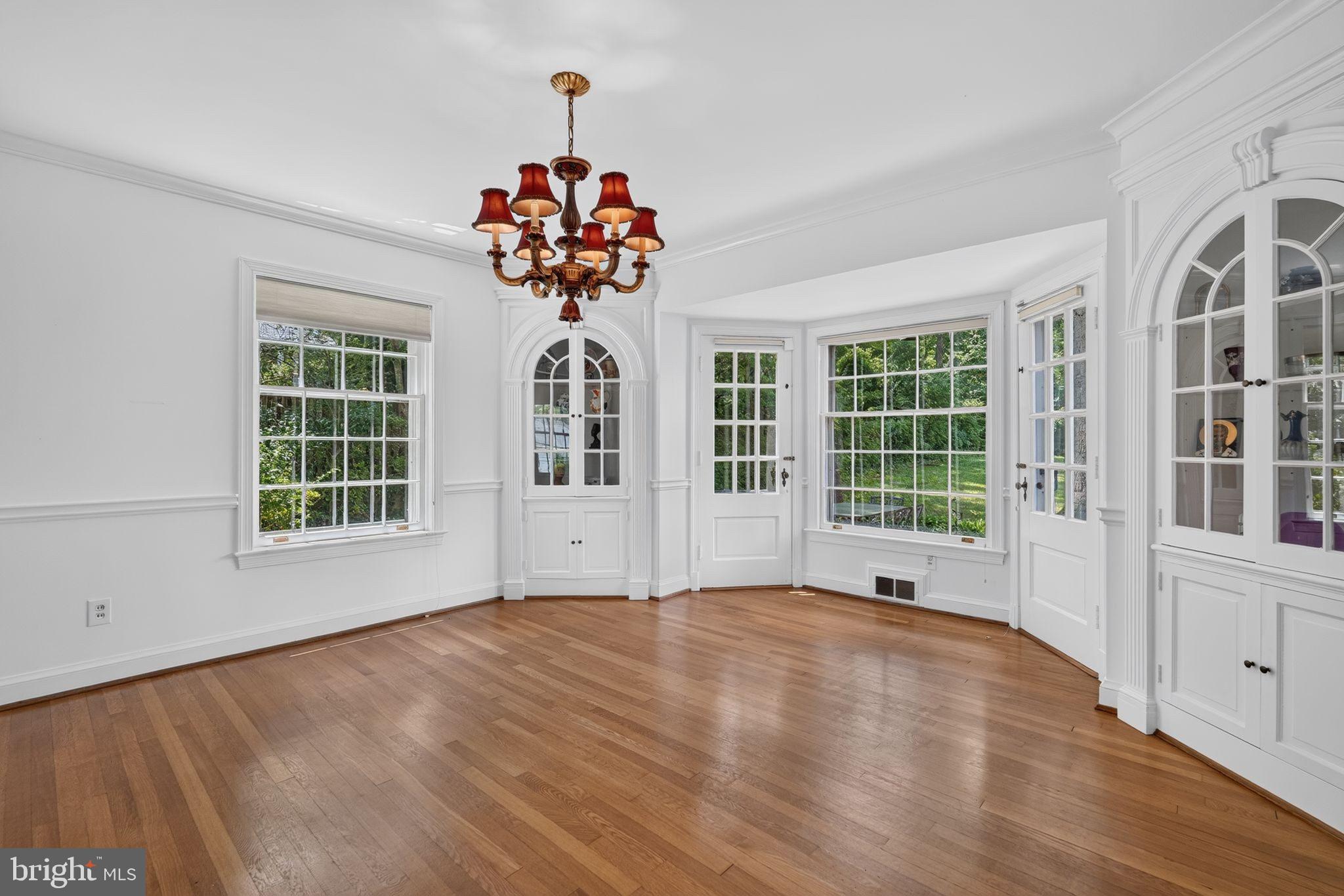 BRADLEY WOODS - Residential