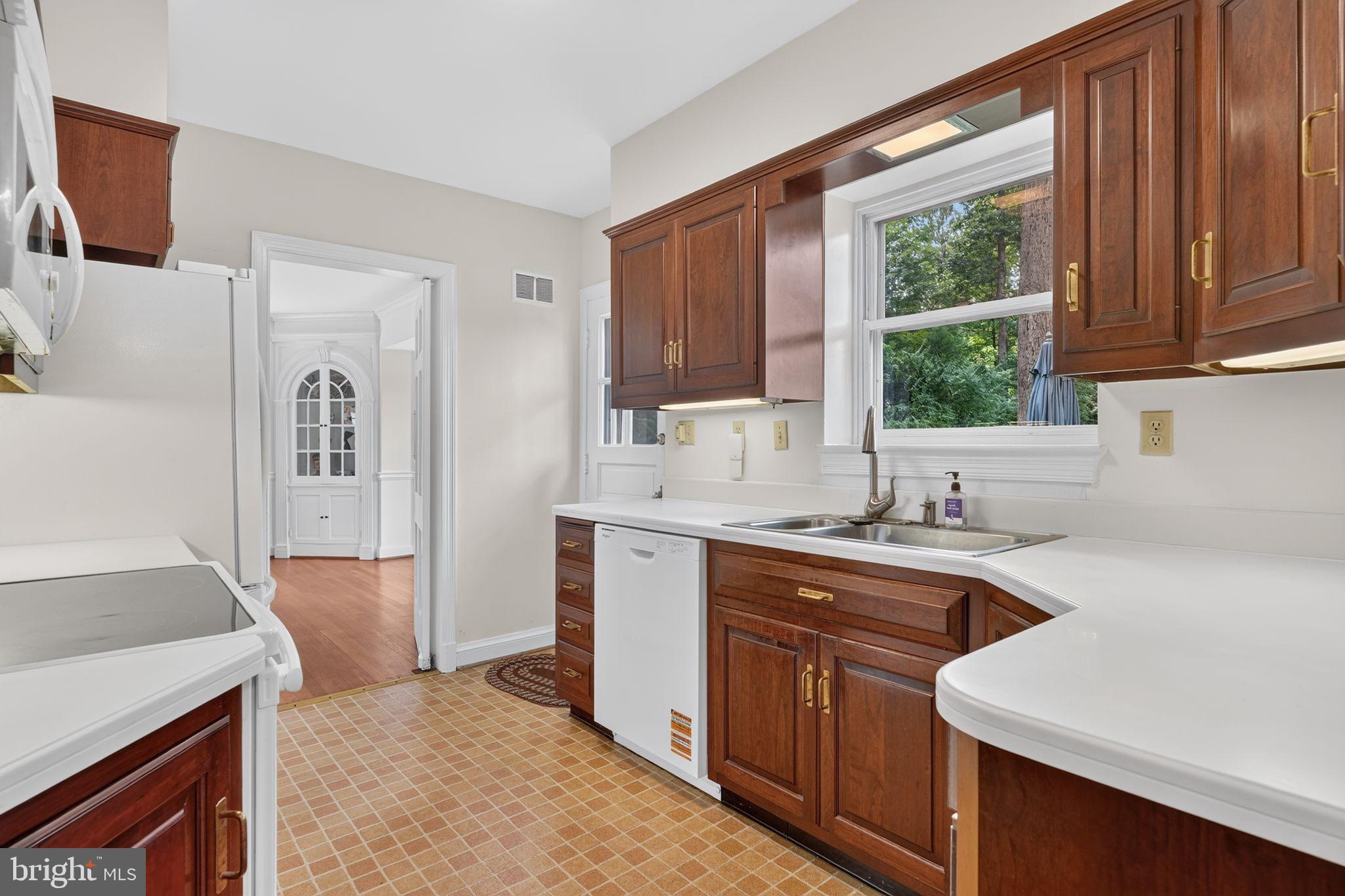 BRADLEY WOODS - Residential