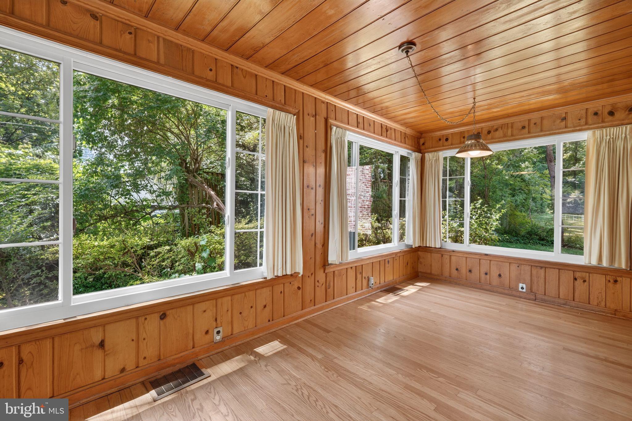 BRADLEY WOODS - Residential