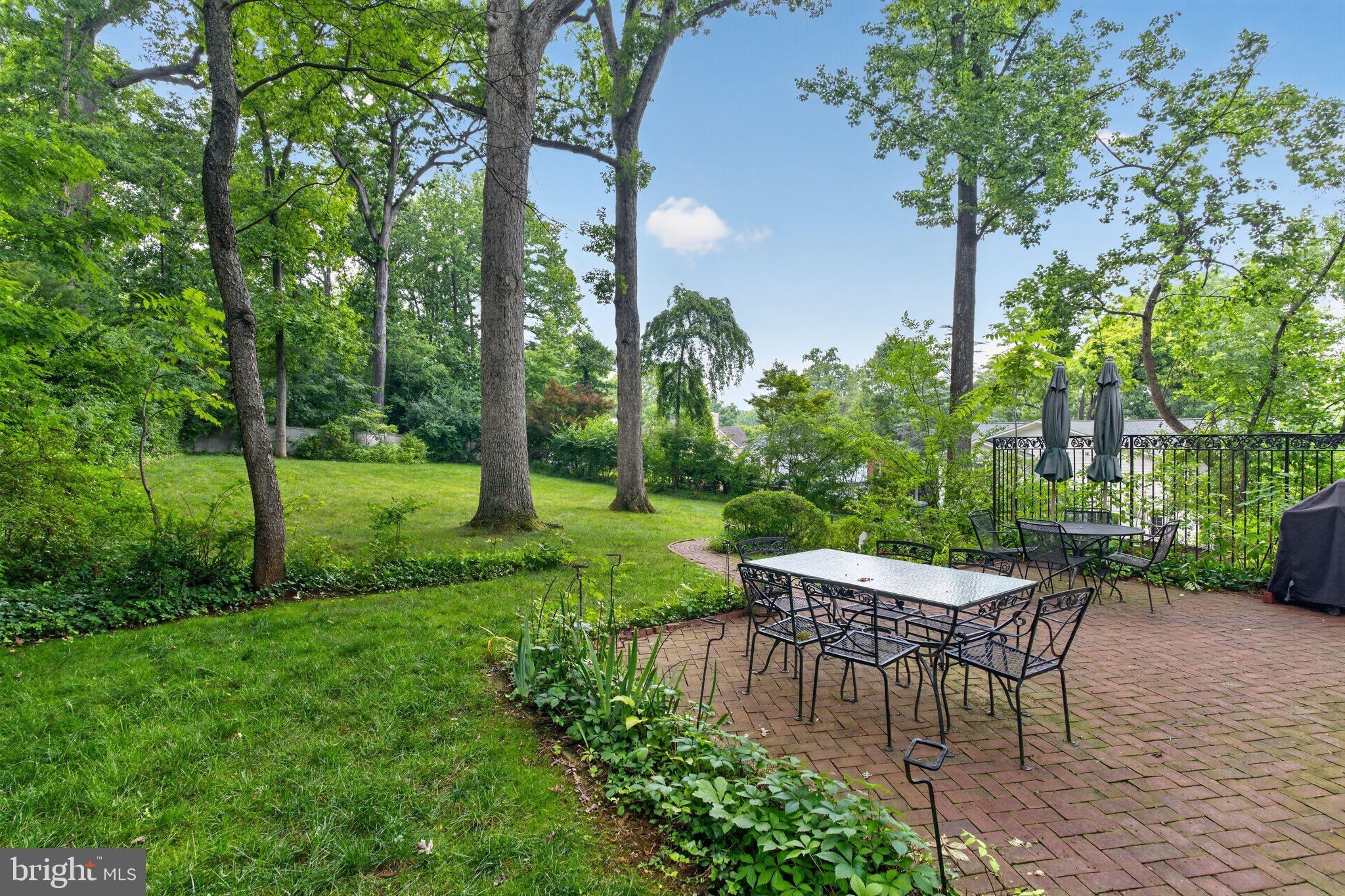 BRADLEY WOODS - Residential