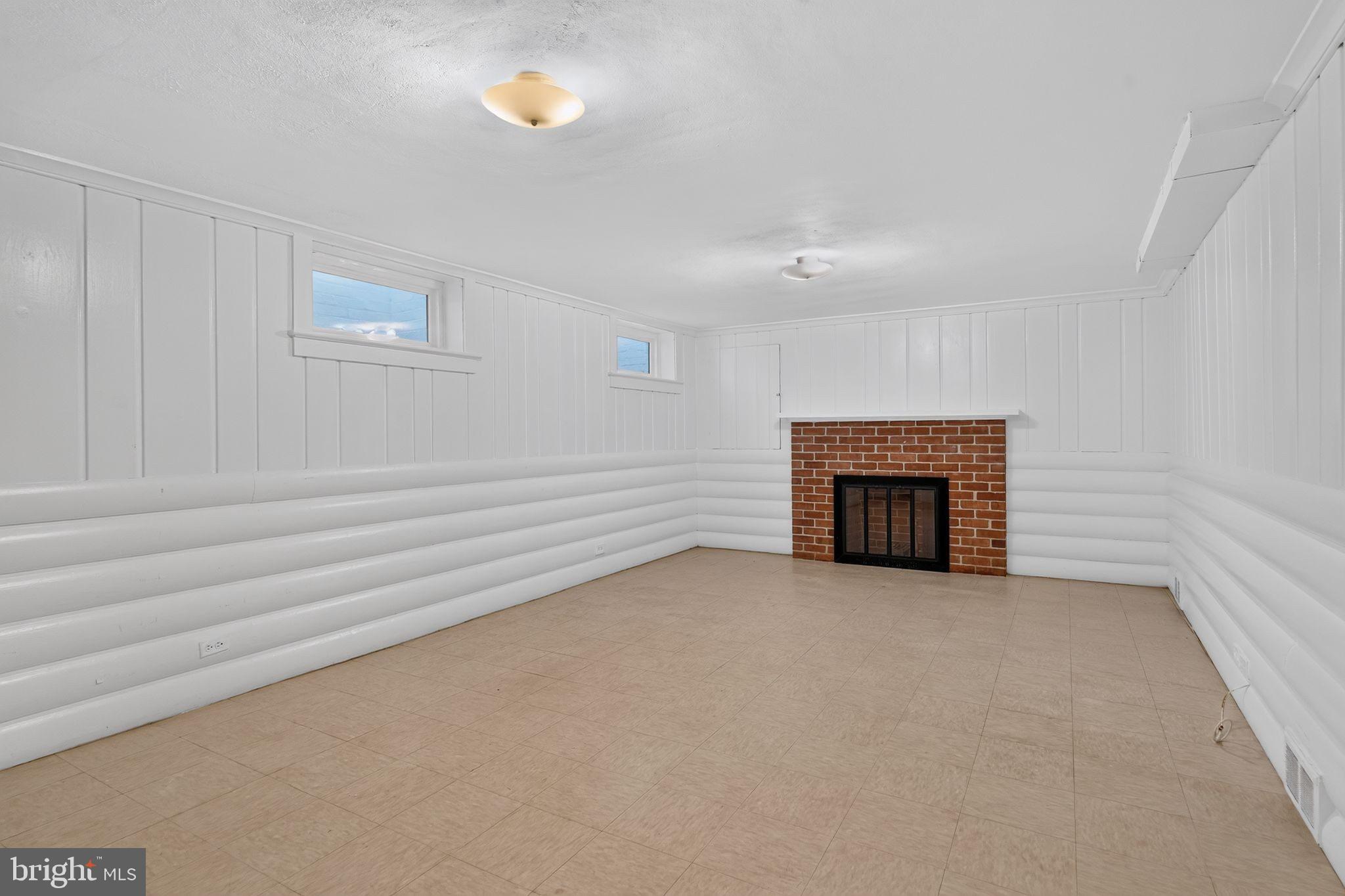 BRADLEY WOODS - Residential