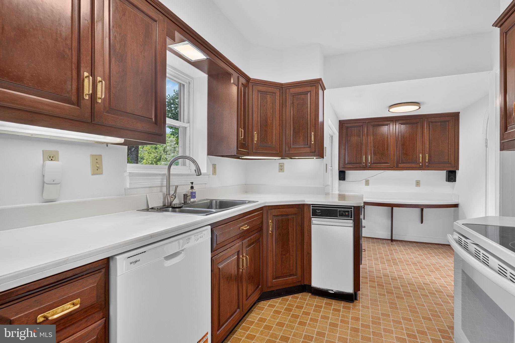 BRADLEY WOODS - Residential