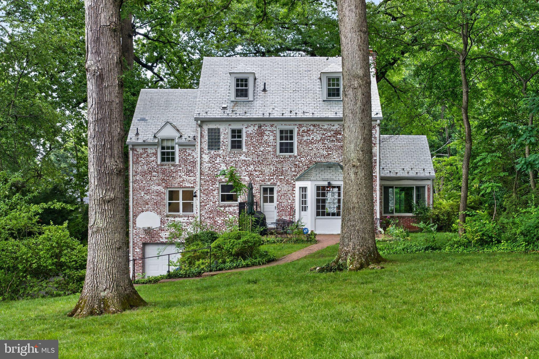 BRADLEY WOODS - Residential