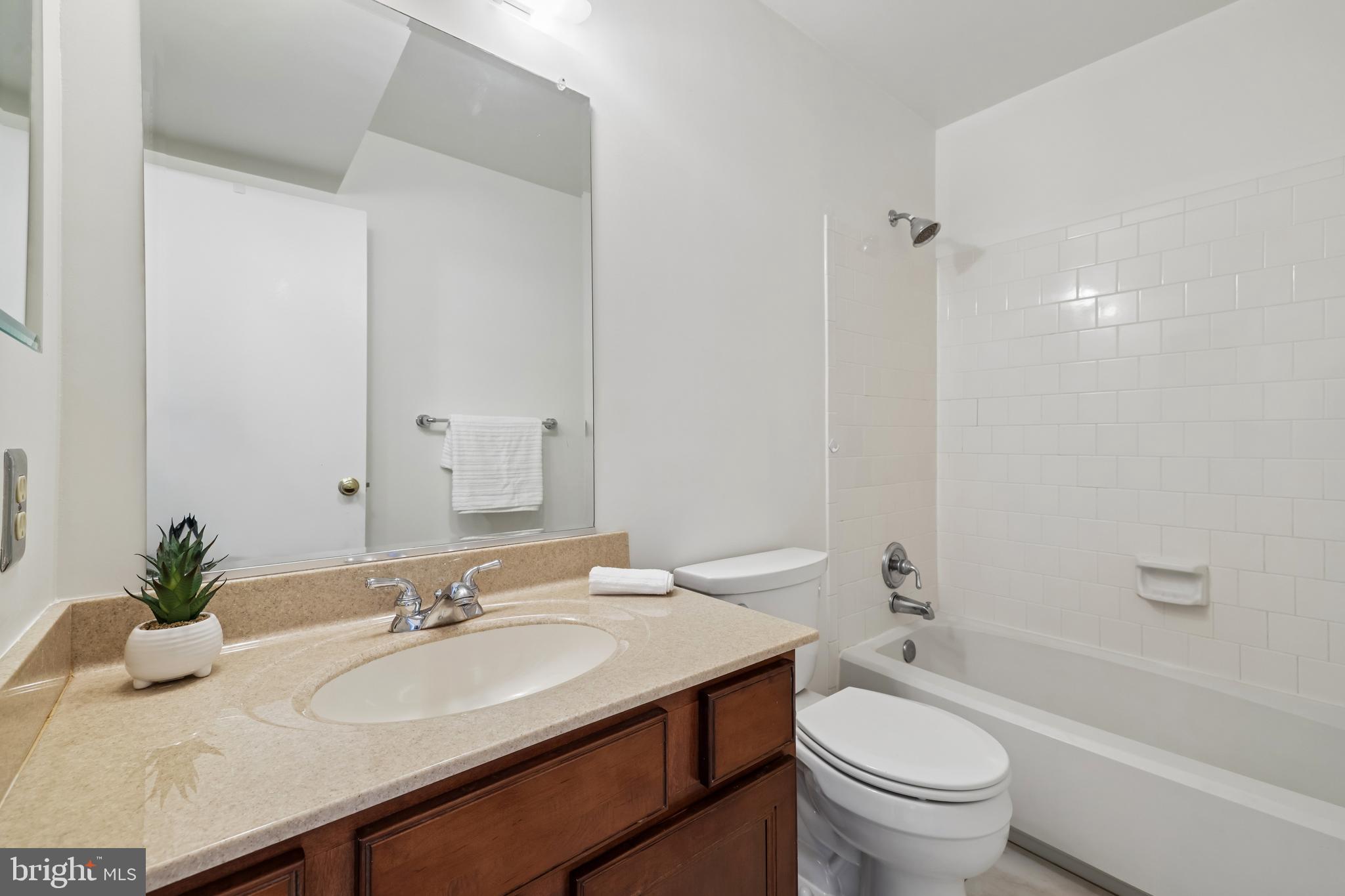 LAKEVIEW - Residential