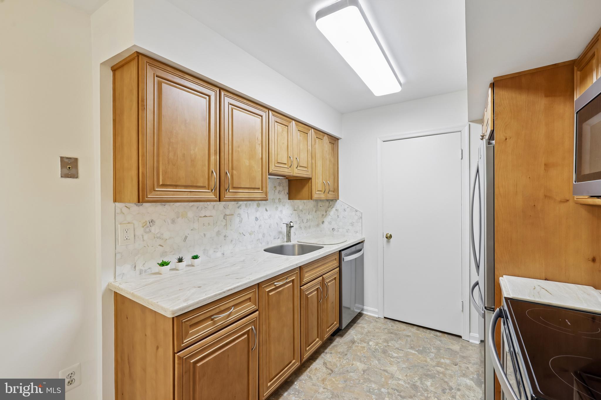 LAKEVIEW - Residential