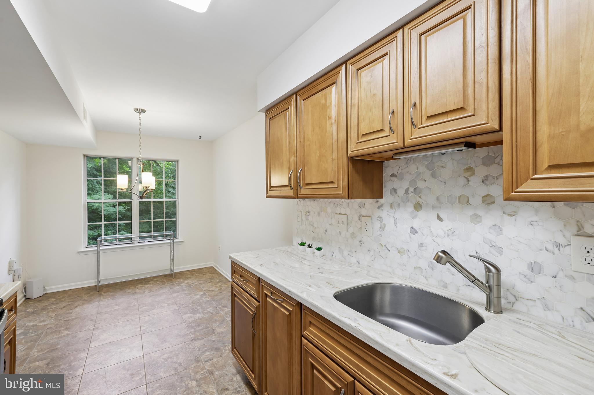 LAKEVIEW - Residential