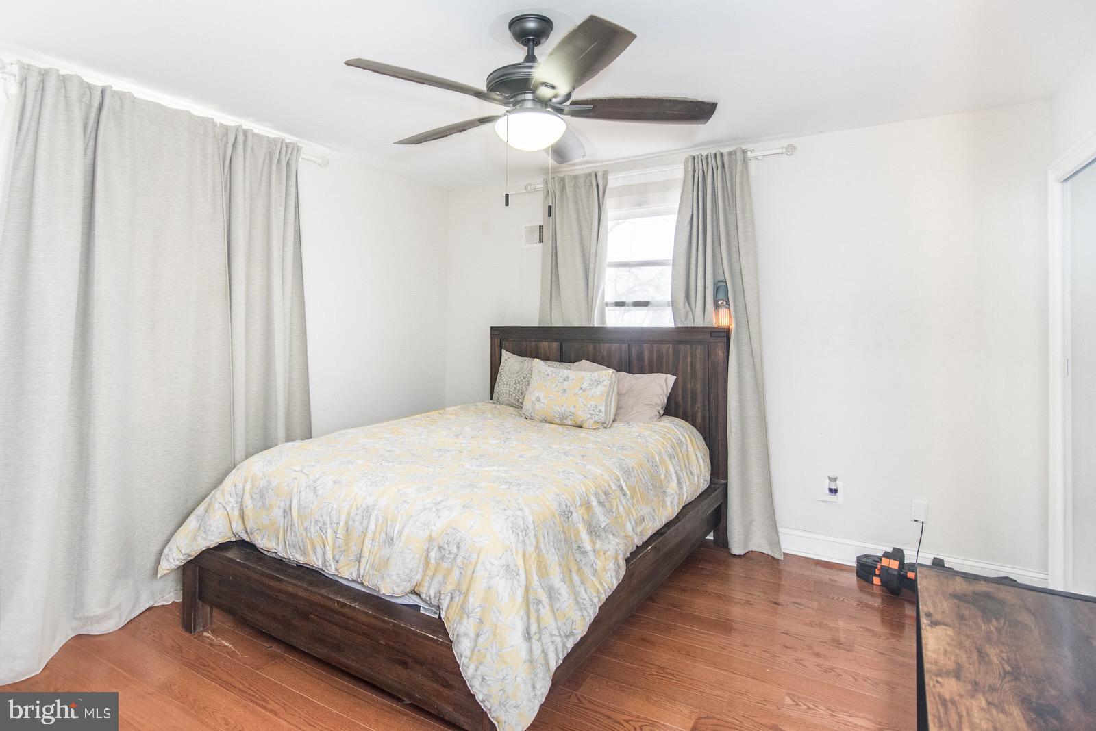 FOX CHASE - Residential