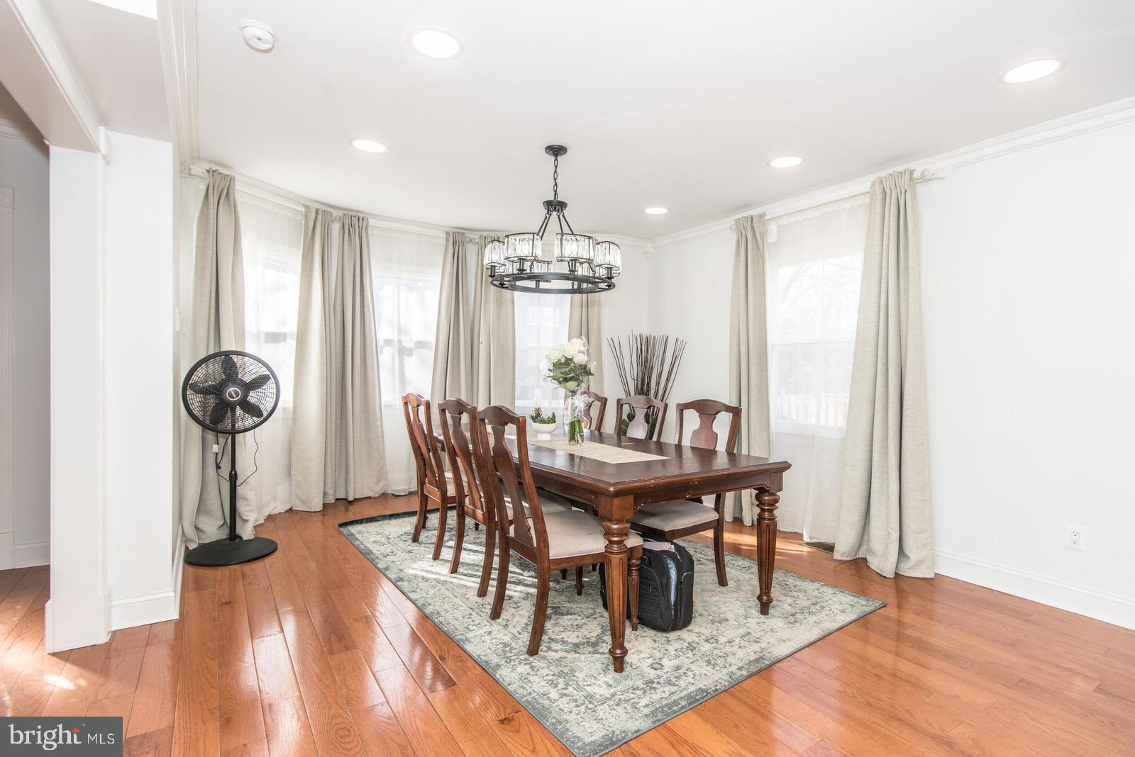 FOX CHASE - Residential