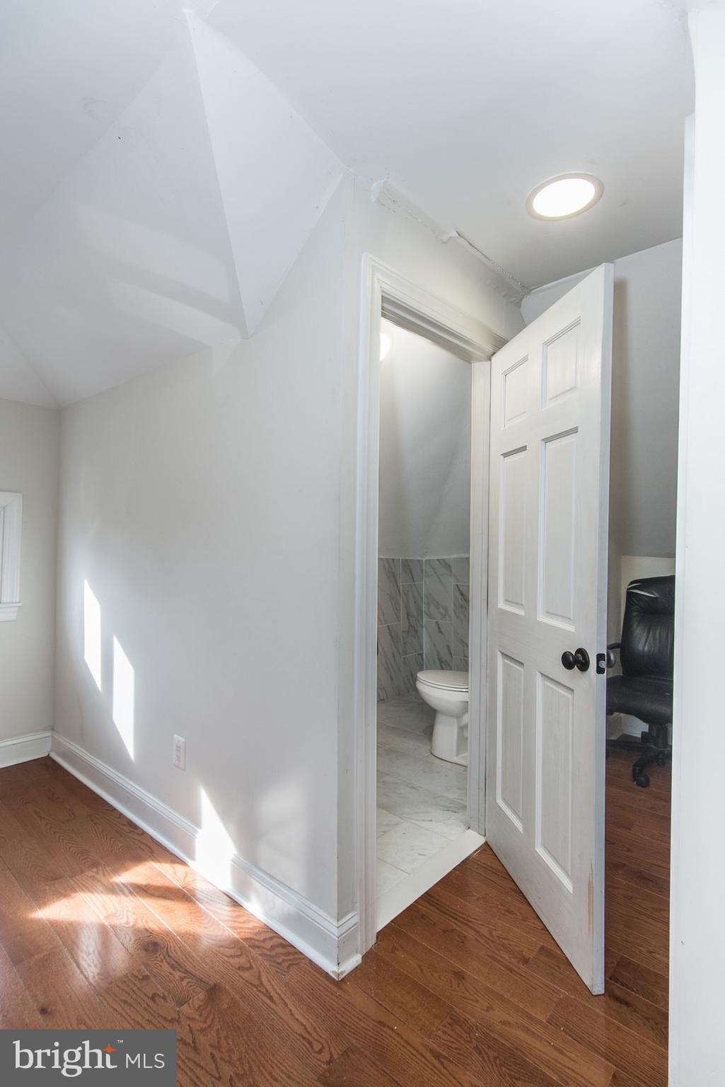 FOX CHASE - Residential