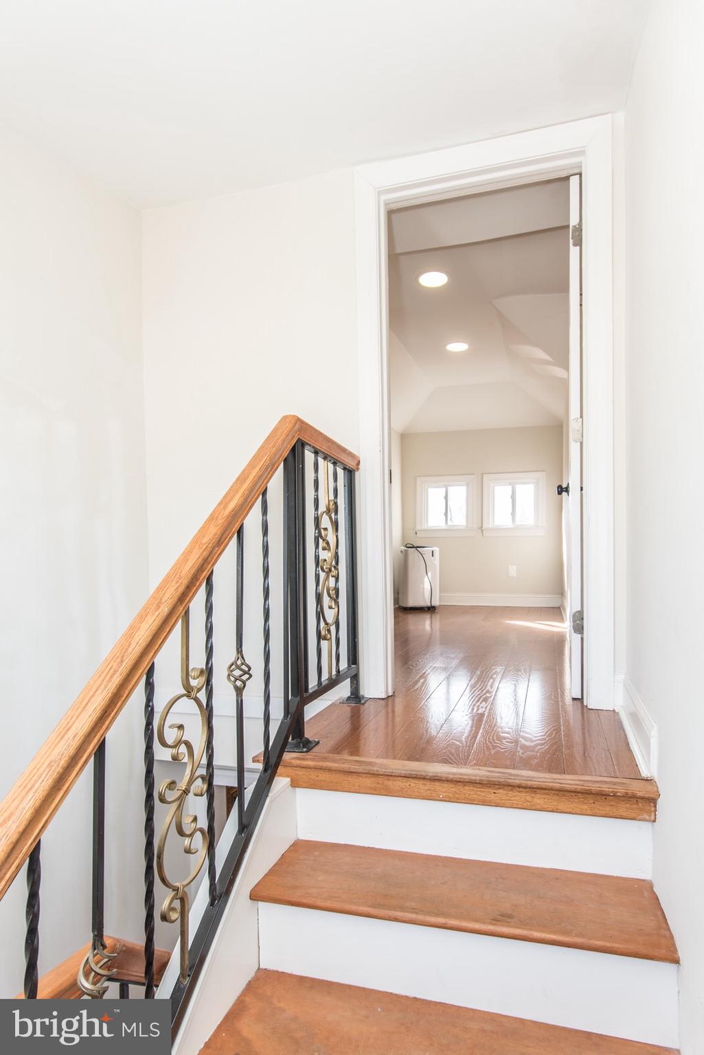 FOX CHASE - Residential