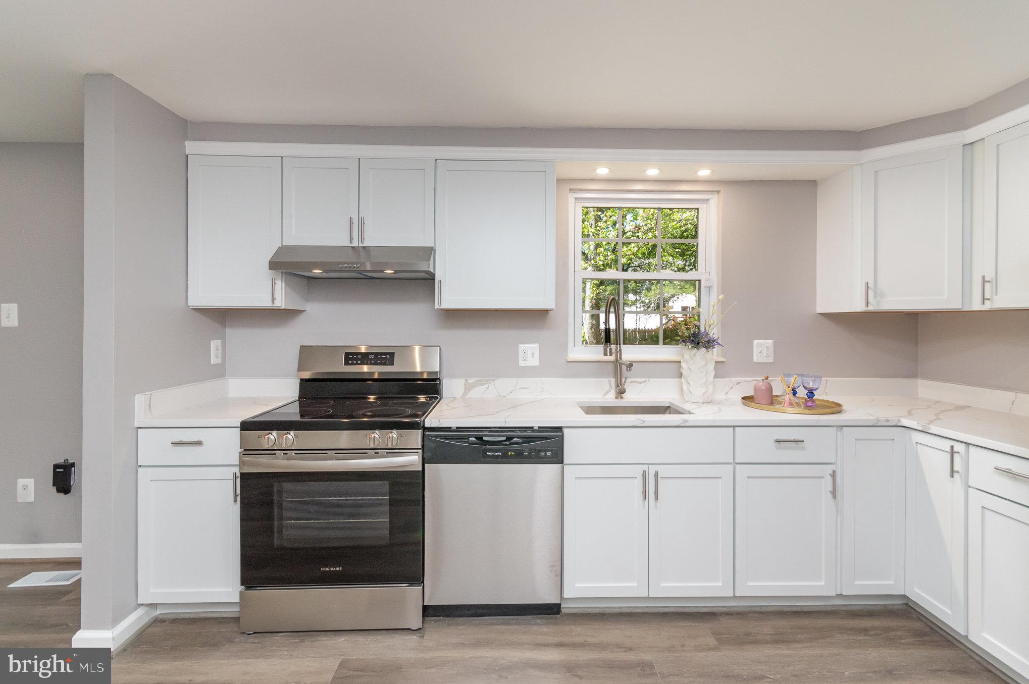 BONNIEMILL ACRES - Residential