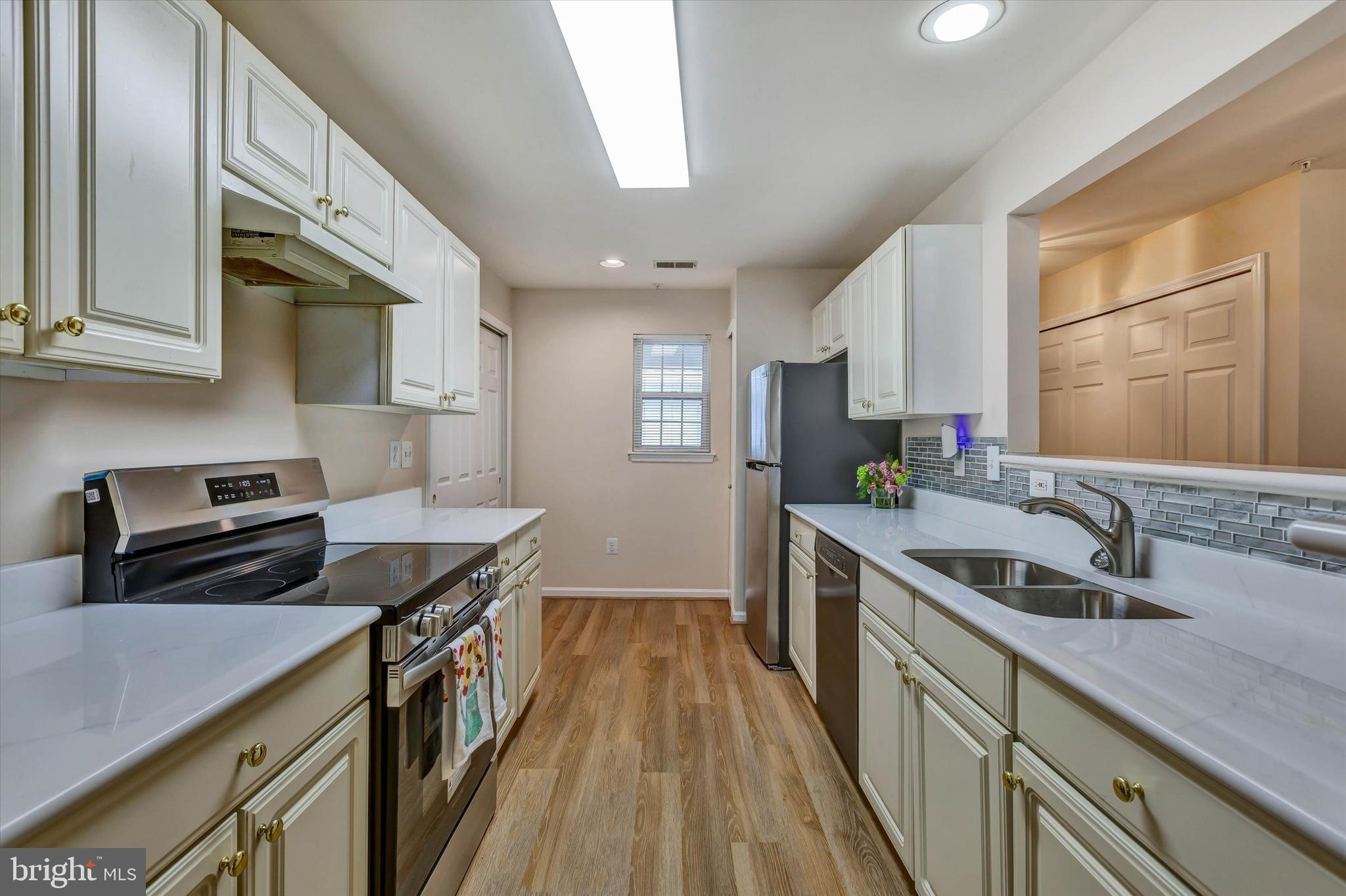 COLUMBIA TOWN CENTER - Residential