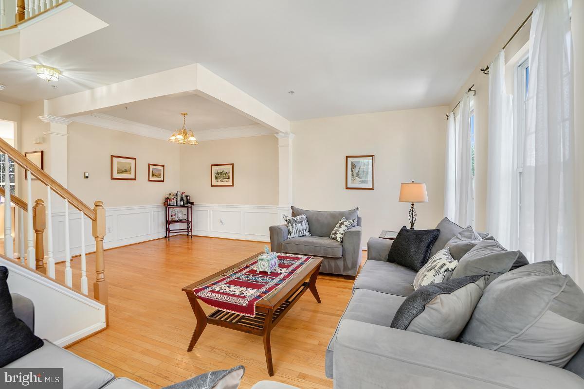 KINGSVIEW VILLAGE - Residential Lease