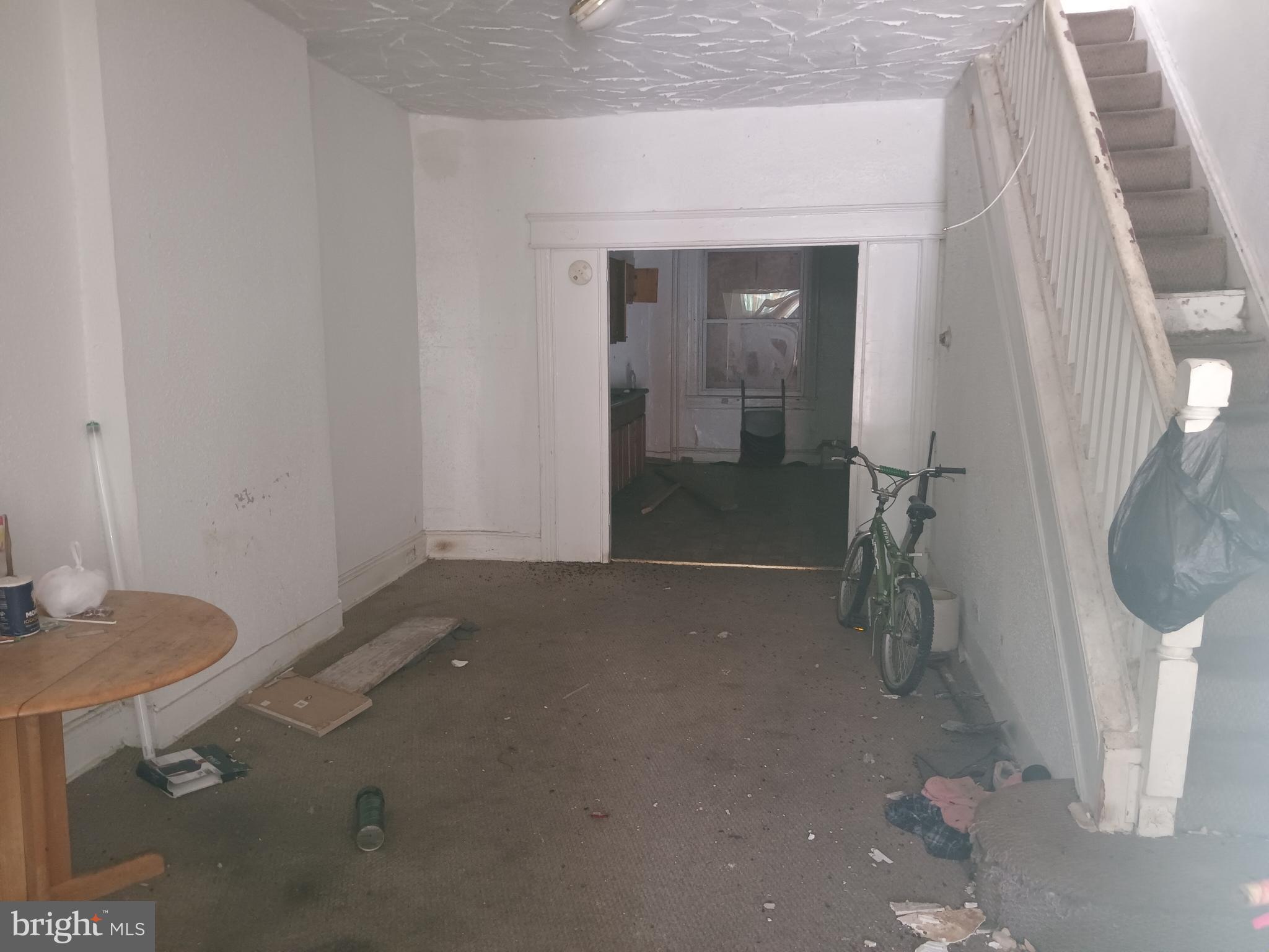 BROADWAY EAST - Residential
