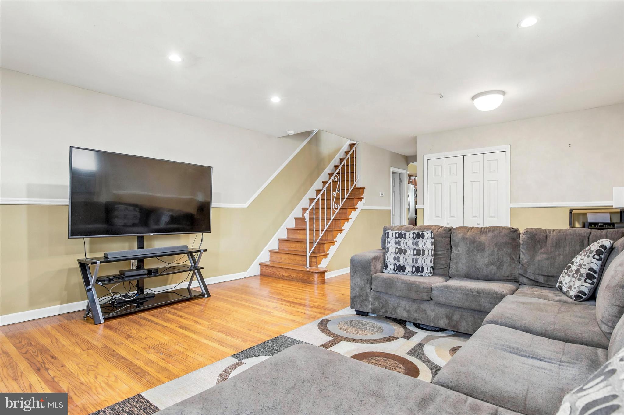 NORRISTOWN - Residential