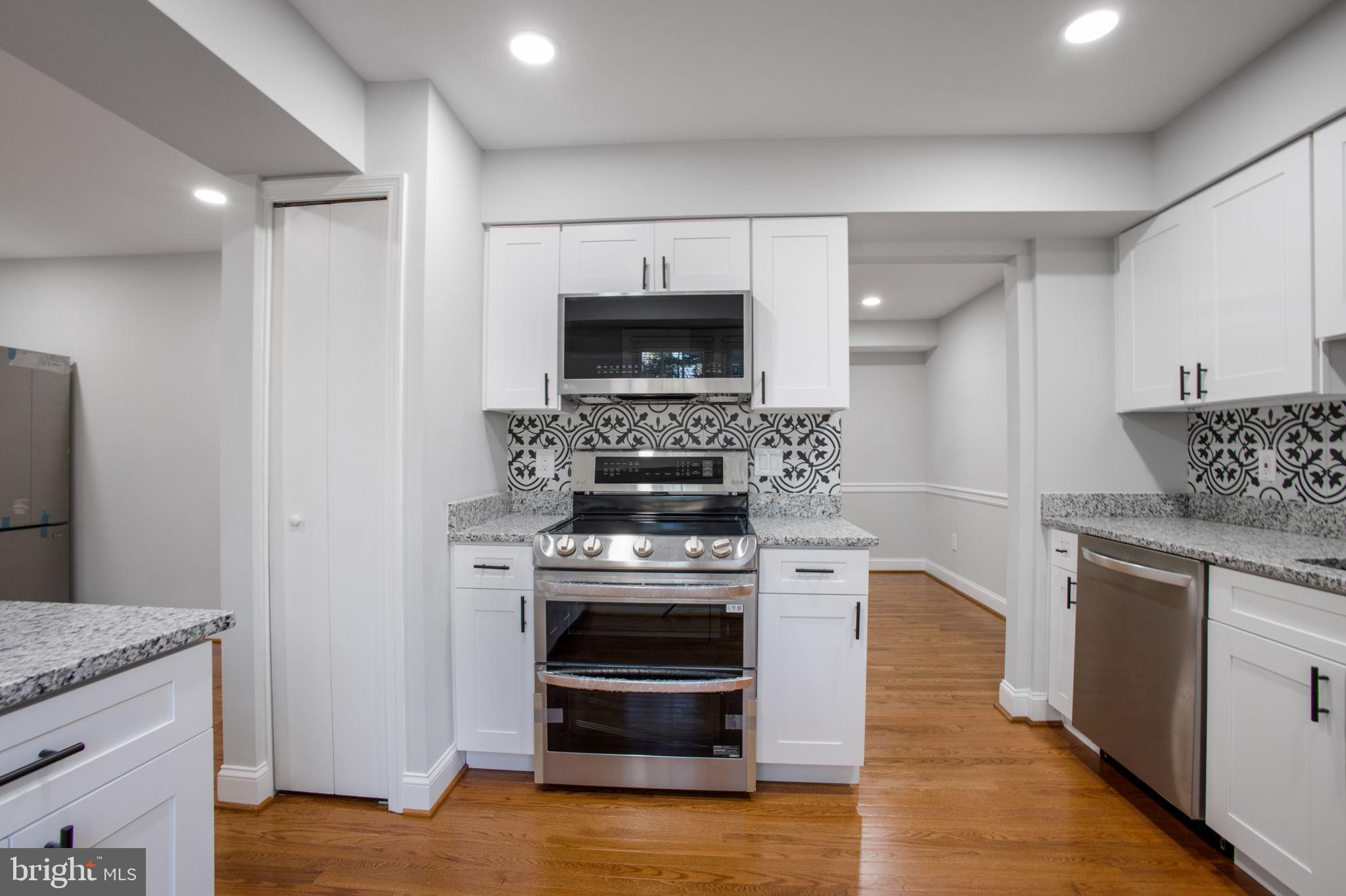 BURKE VILLAGE - Residential