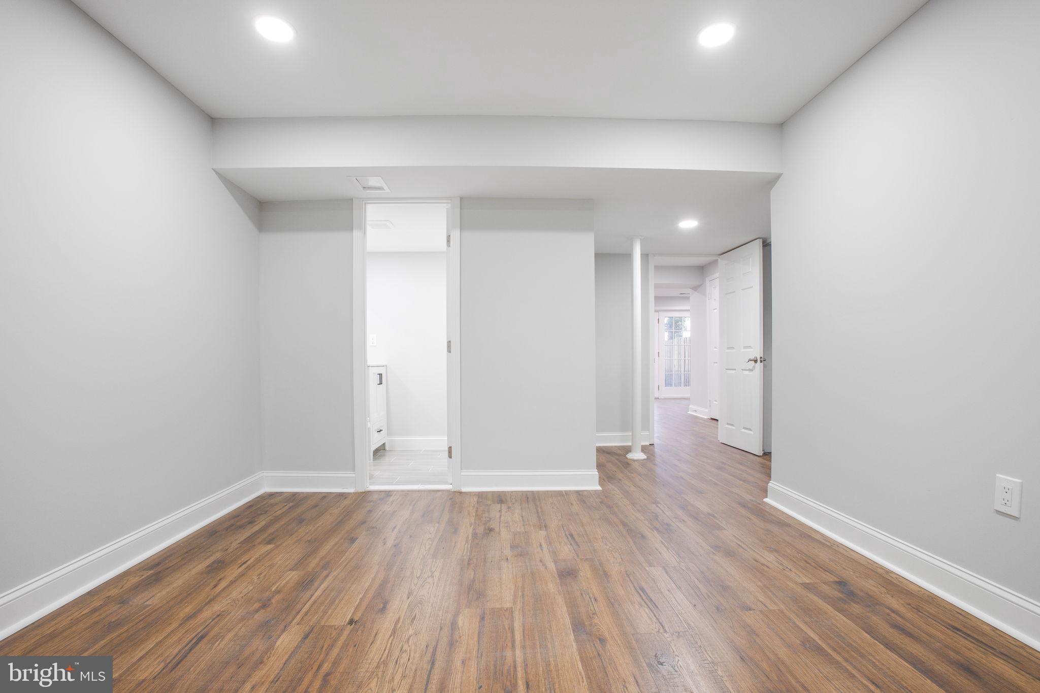 BURKE VILLAGE - Residential