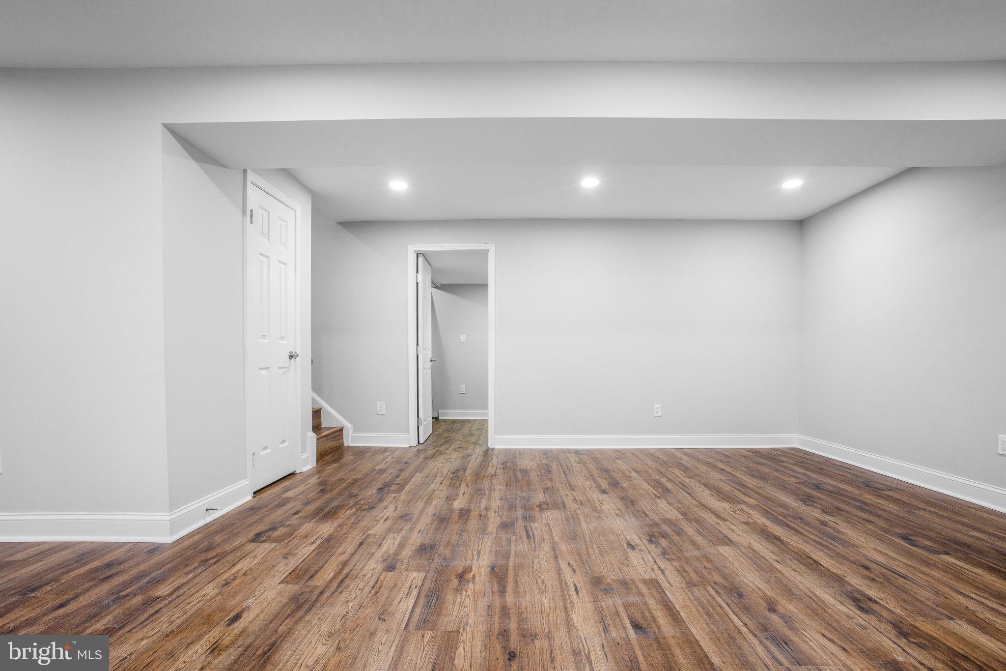 BURKE VILLAGE - Residential