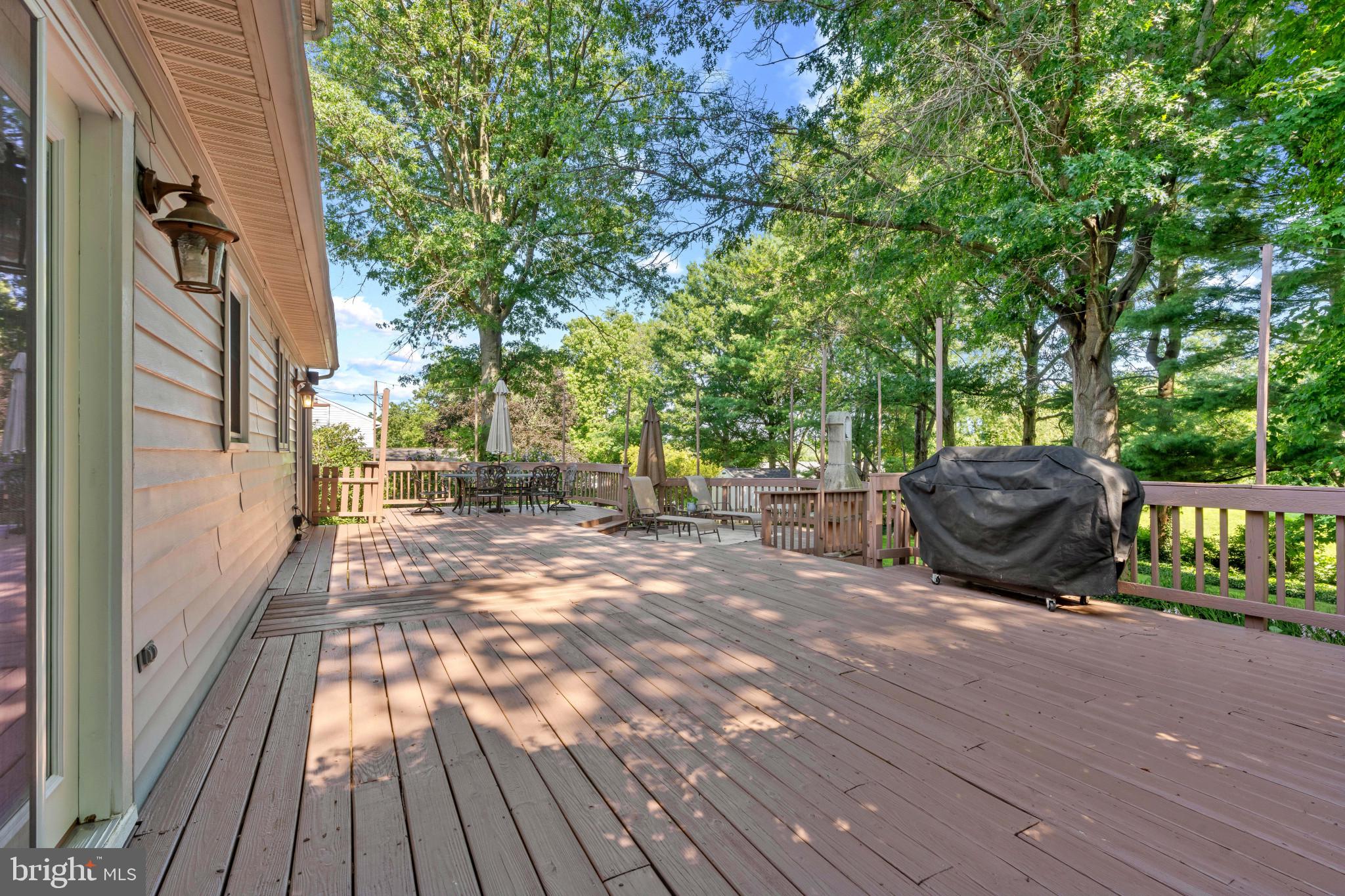 WEST MEADOWS - Residential