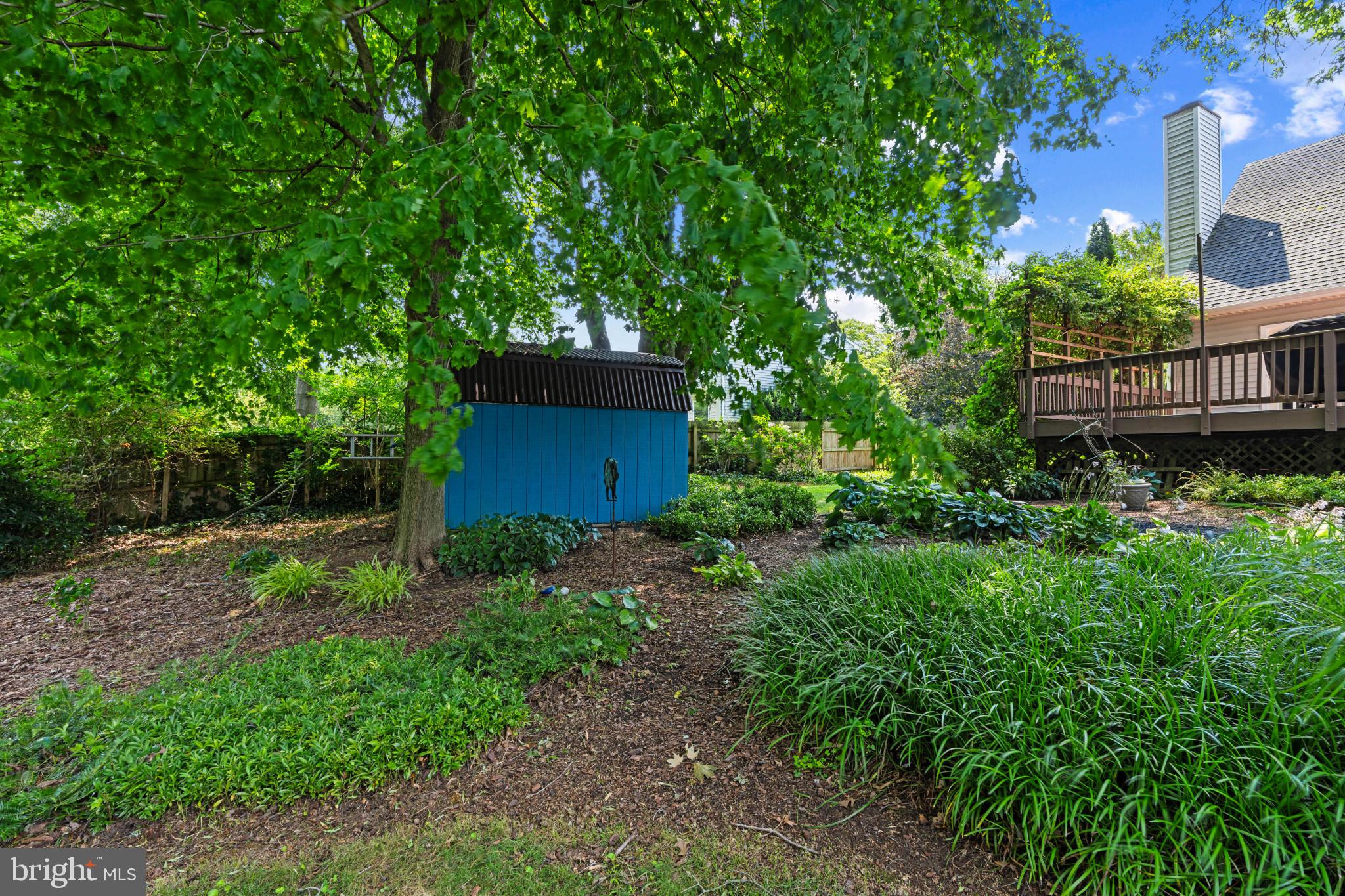WEST MEADOWS - Residential