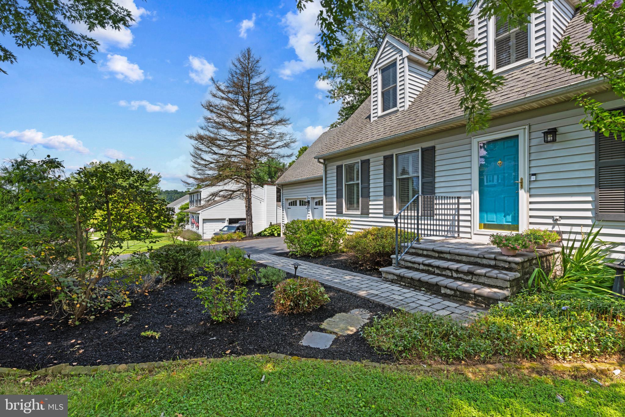 WEST MEADOWS - Residential