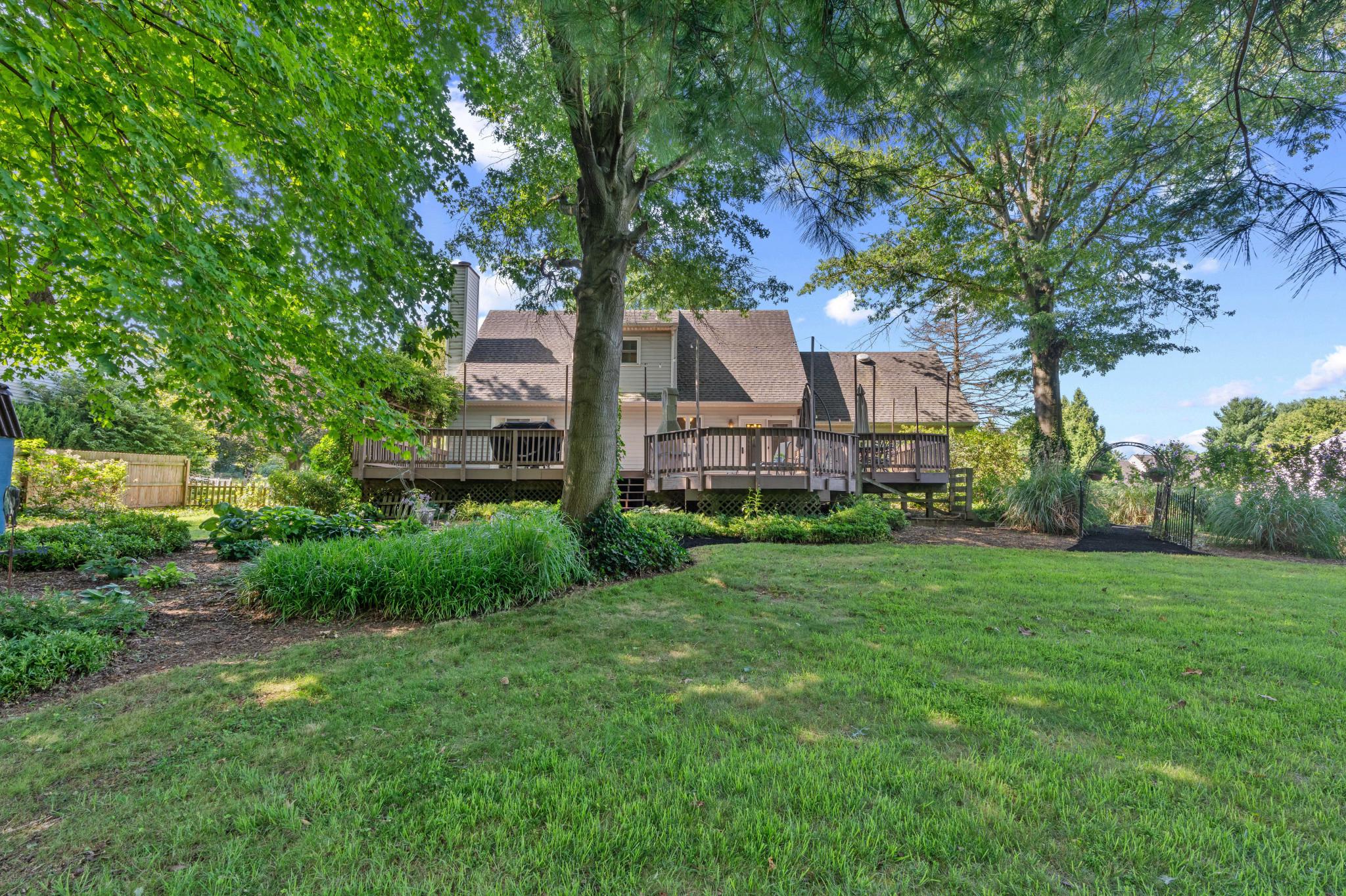 WEST MEADOWS - Residential
