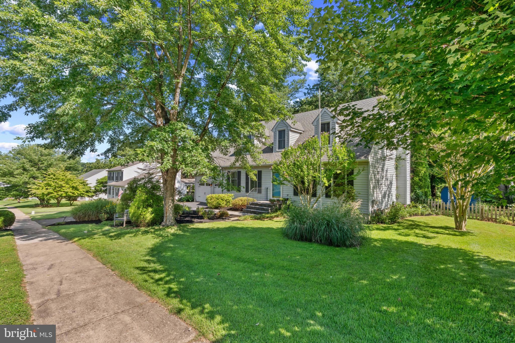 WEST MEADOWS - Residential