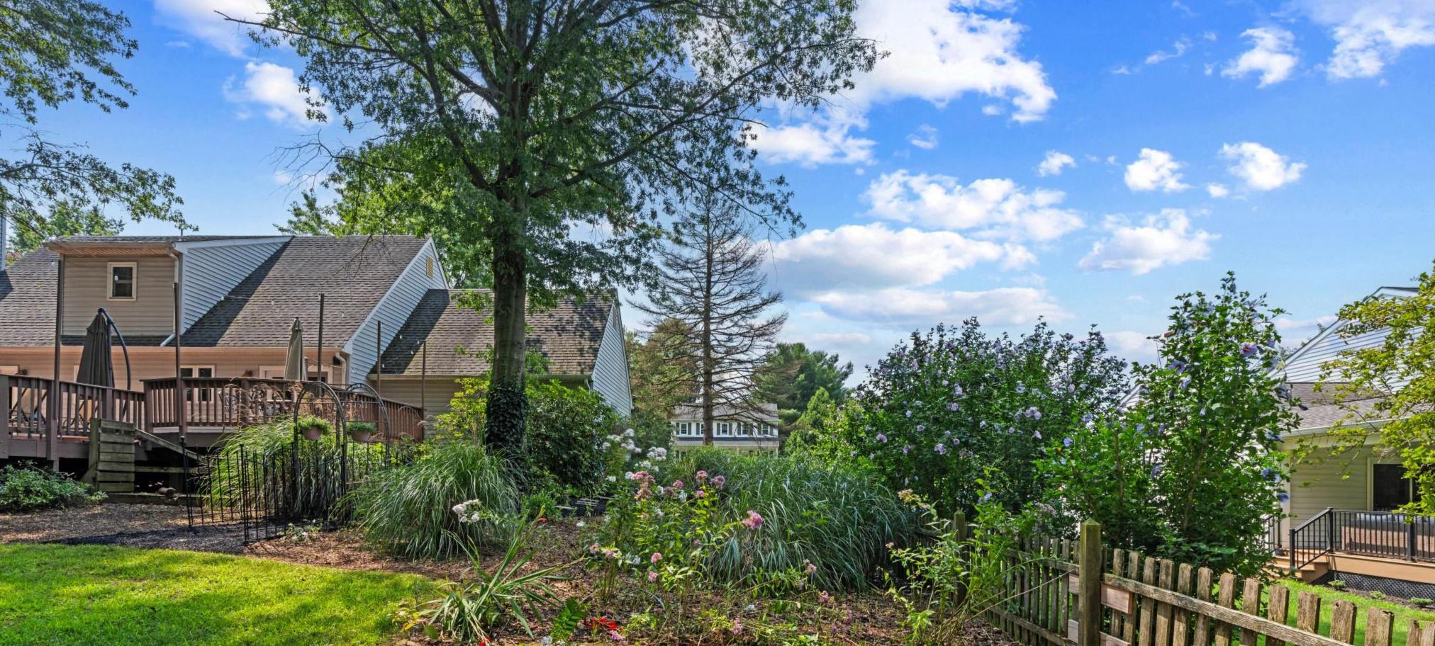 WEST MEADOWS - Residential