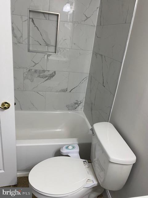 LOUESTA KNOLL - Residential Lease