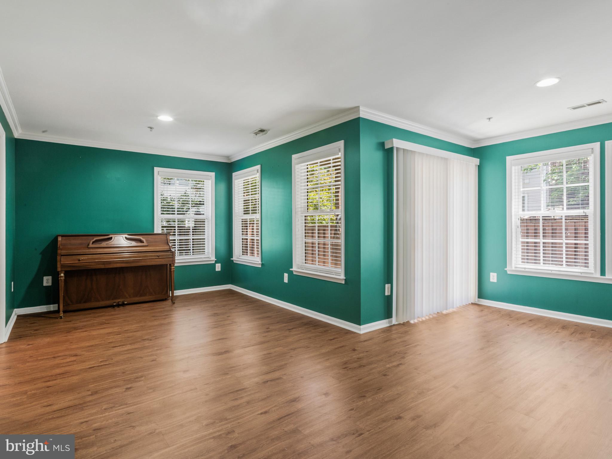 CROFTON FARMS - Residential