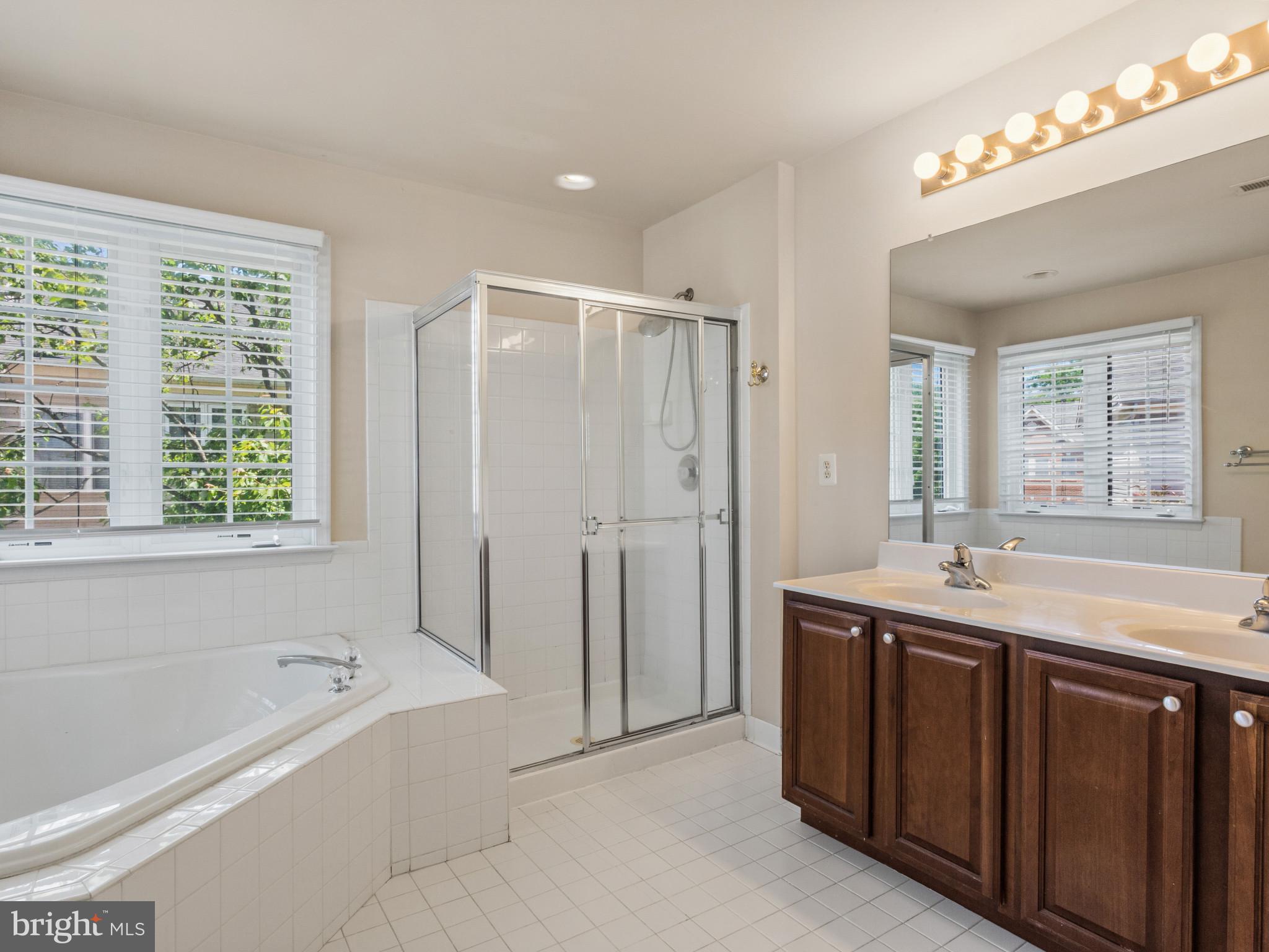 CROFTON FARMS - Residential