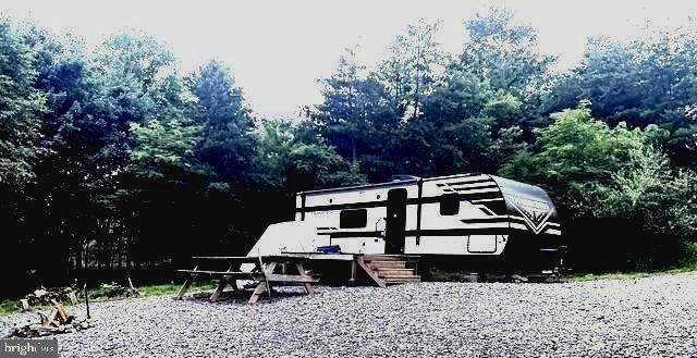 BLUFFS ON THE POTOMAC - Residential