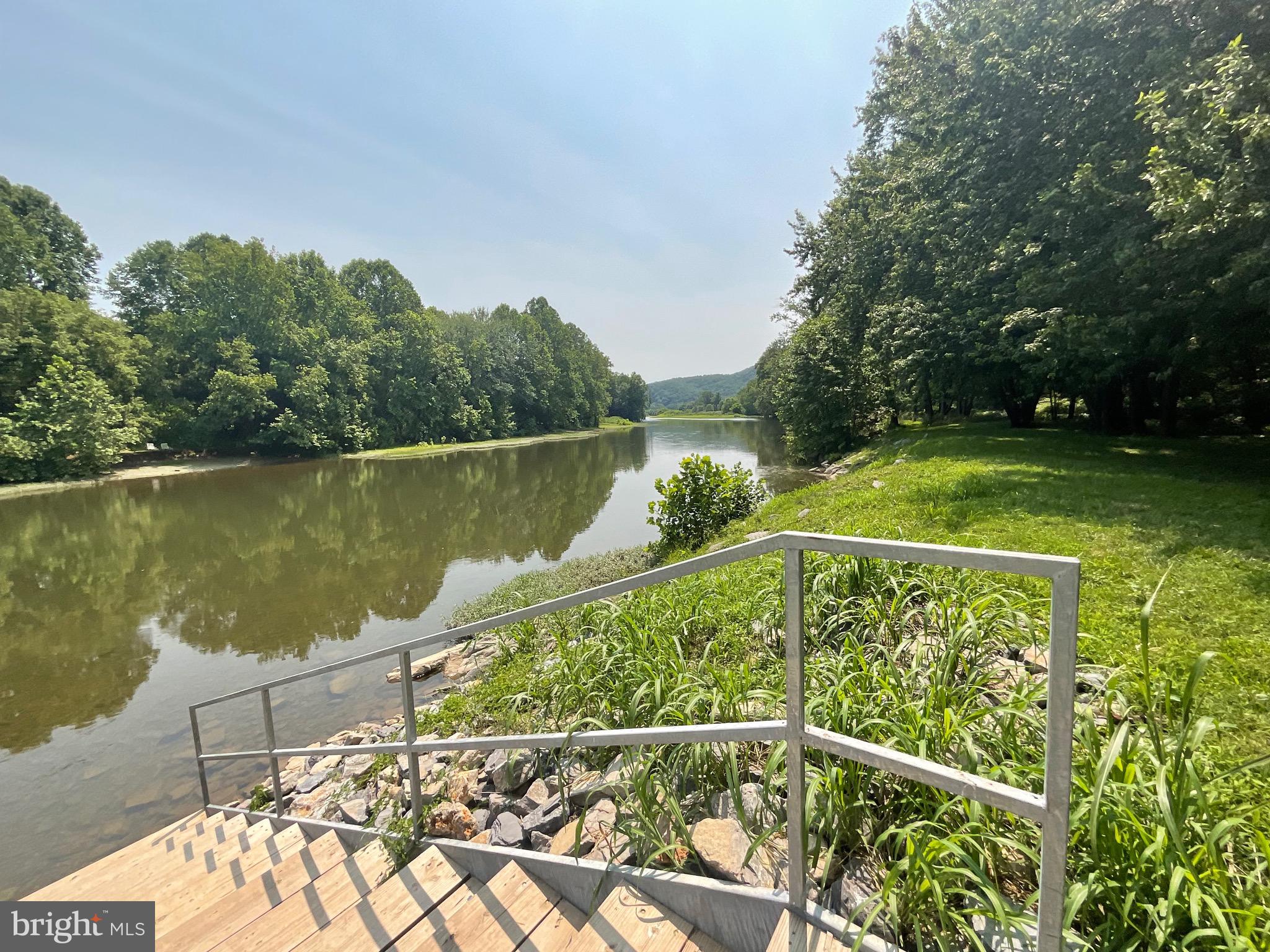 BLUFFS ON THE POTOMAC - Residential