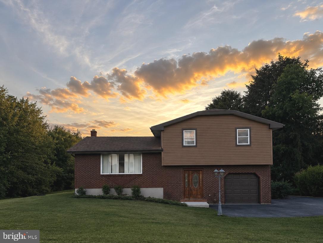 Come see the beautiful country views that this property has to offer!  The home offers 3 spacious bedrooms with closets, kitchen with separate dining area, and living room.  The extra room that you first walk into could be a family room, game room, den, or anything you would want it to be.  Sitting on the back porch gives you a gorgeous view of the sunset beyond the tree line.  If you are looking for private space to raise children, pets, and/or entertain--this backyard is calling your name!  Come fall in love with the potential to make this house your new home!
