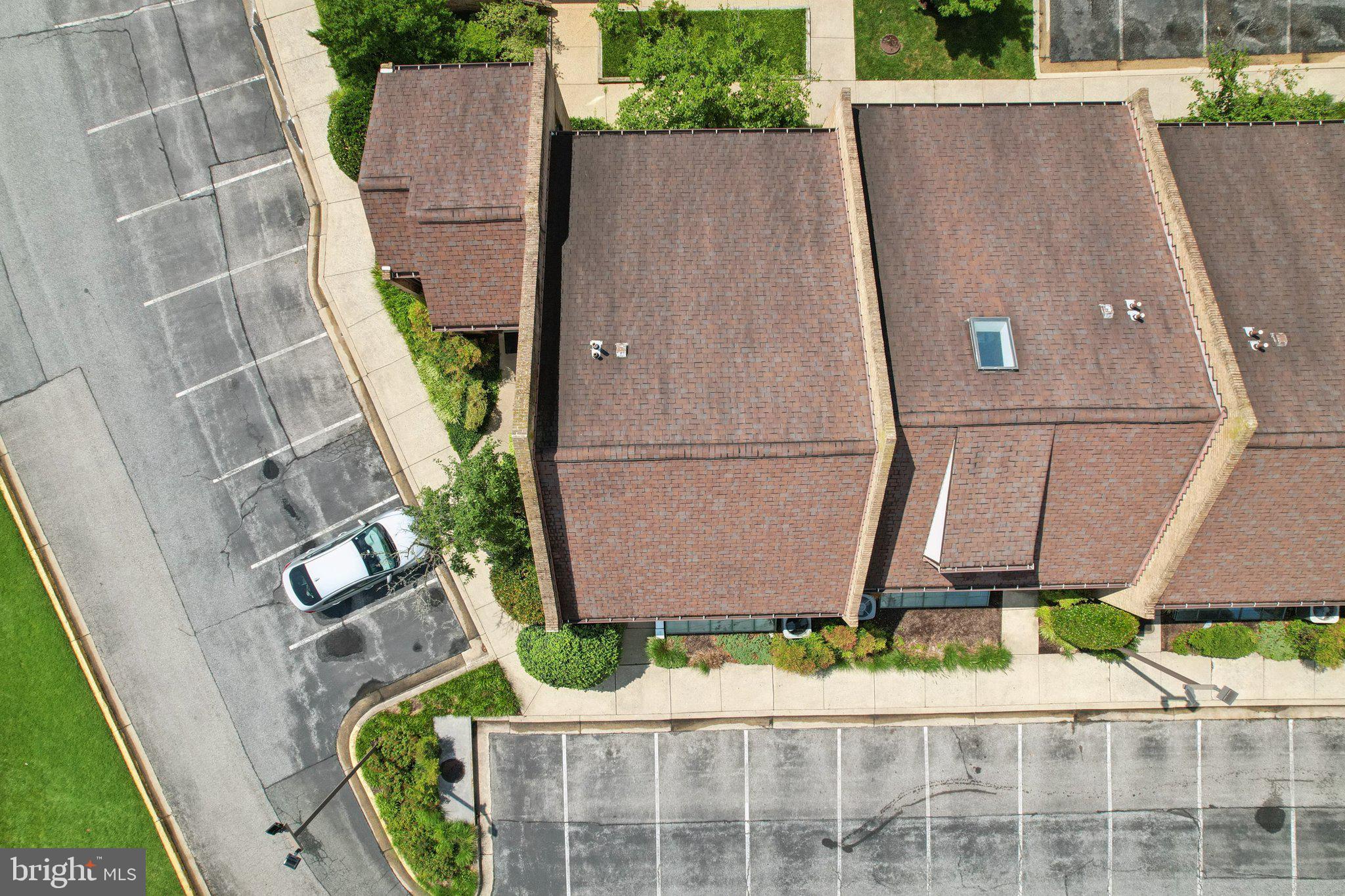 SHADY GROVE PROFESSIONAL CENTER - Commercial Sale