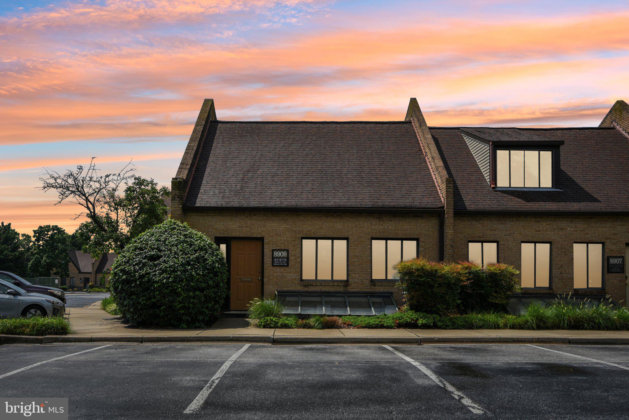 SHADY GROVE PROFESSIONAL CENTER - Commercial Sale