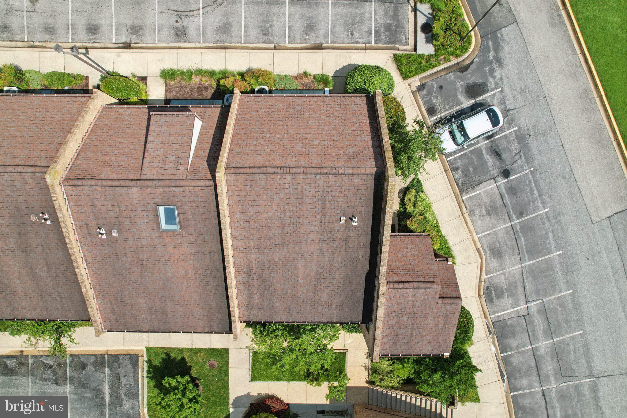 SHADY GROVE PROFESSIONAL CENTER - Commercial Sale