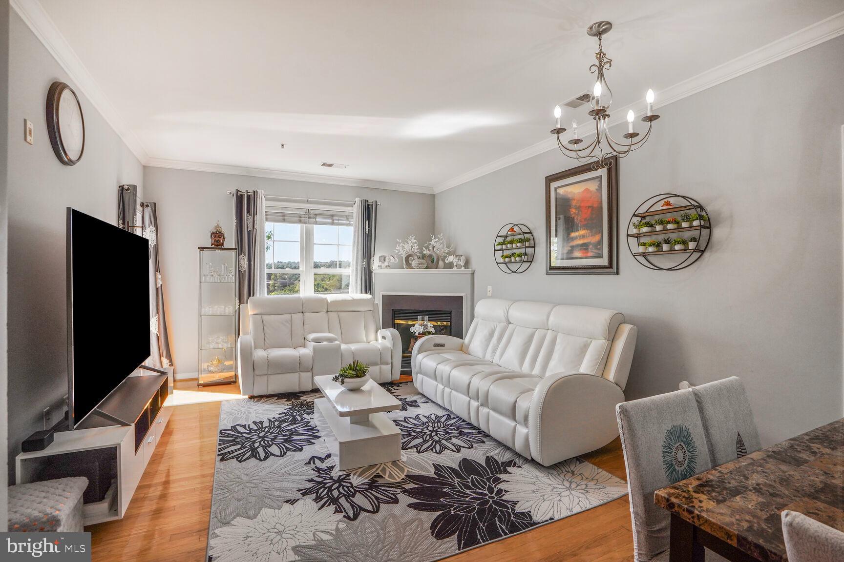 CHANTILLY PARK - Residential