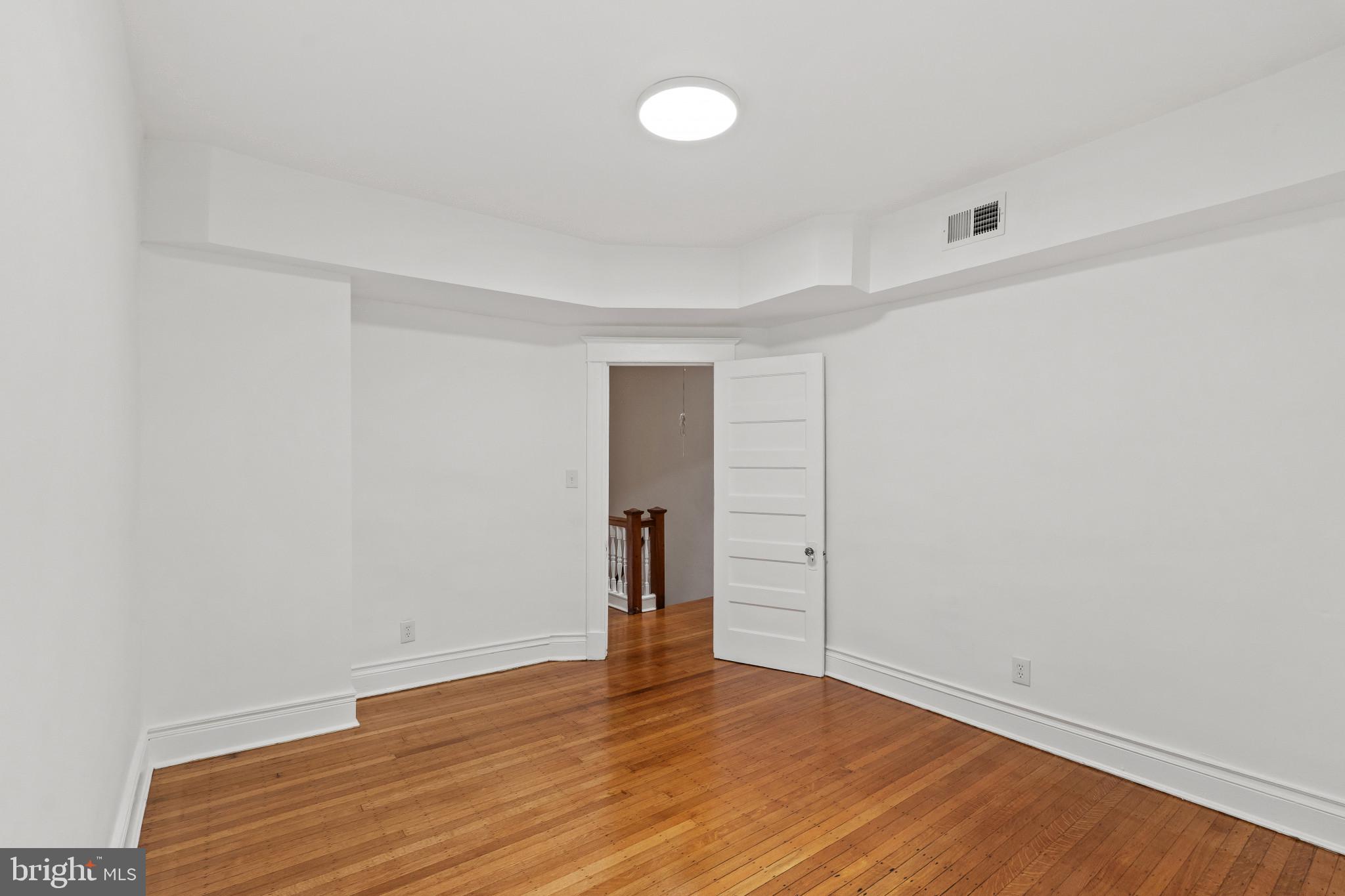 CHARLES VILLAGE - Residential