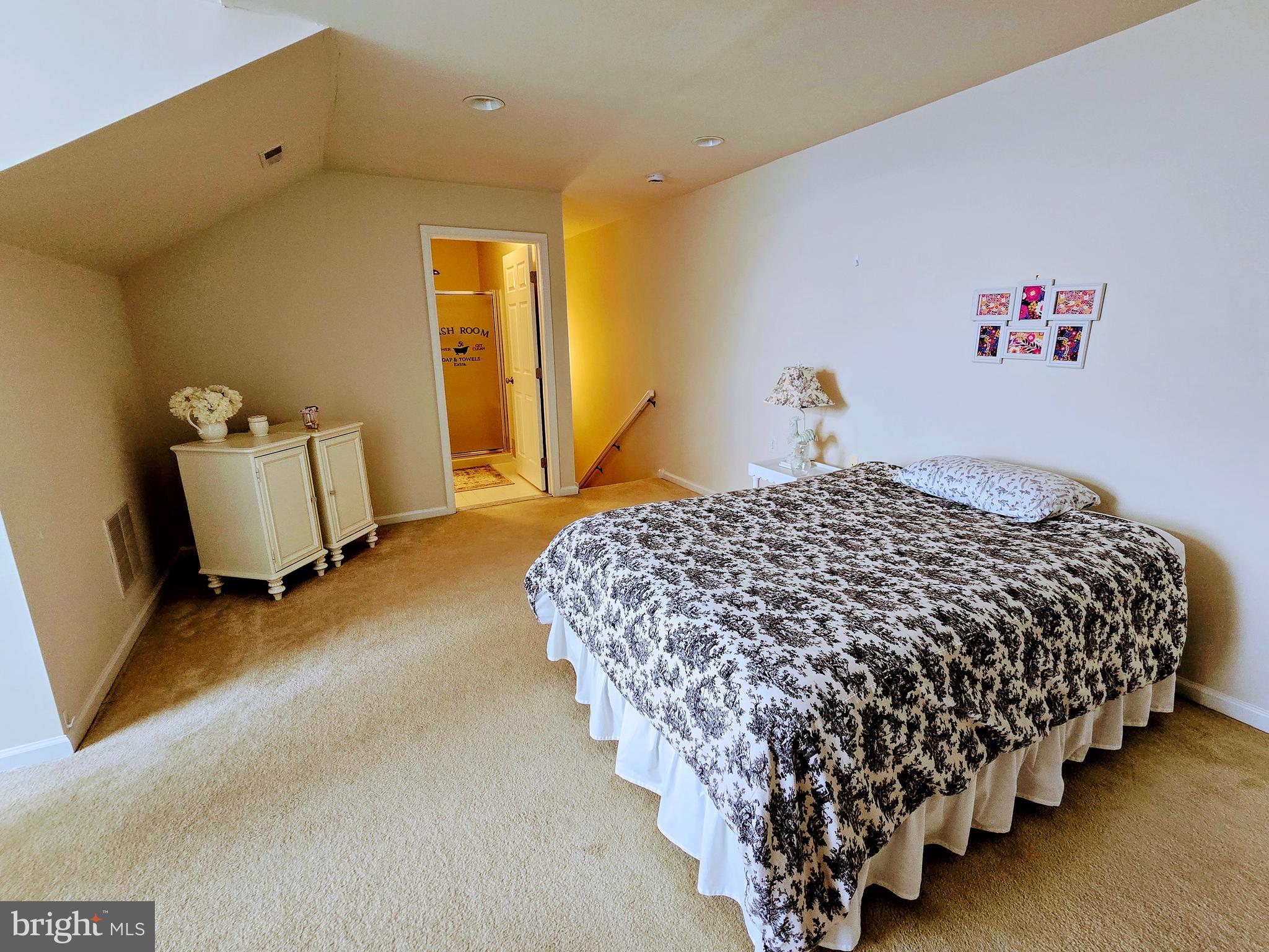VILLAGES AT HILLVIEW - Residential