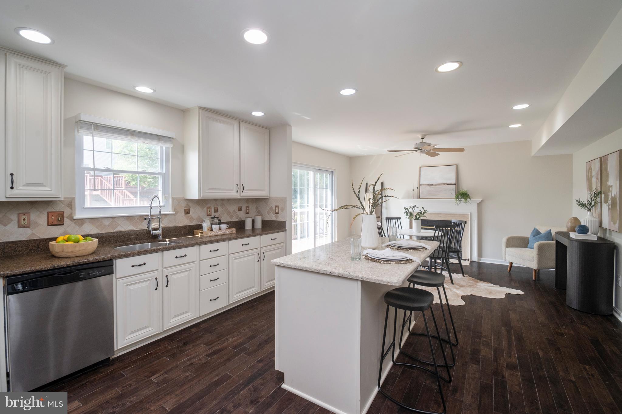 THE VILLAGE OF TIMBERGROVE - Residential