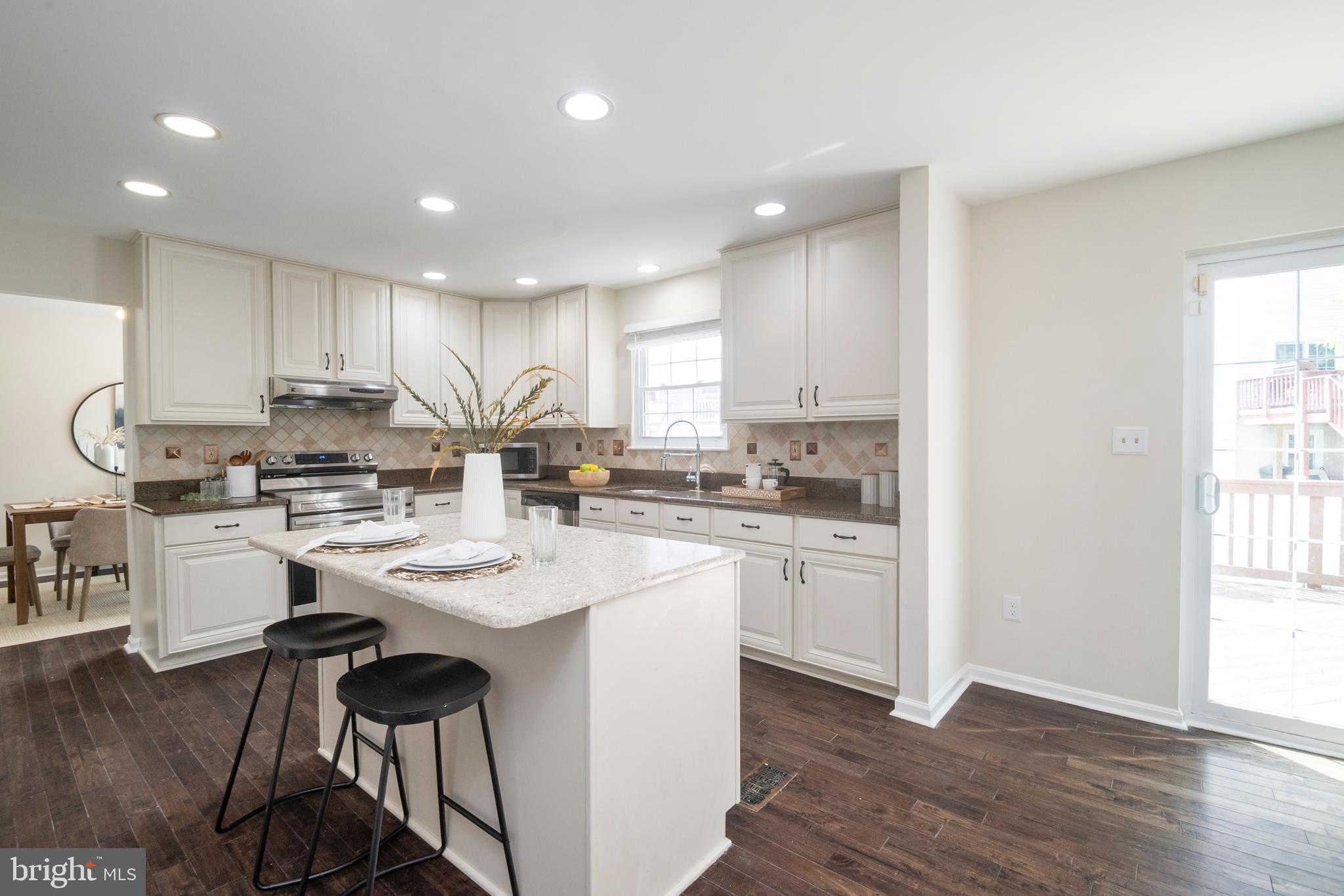 THE VILLAGE OF TIMBERGROVE - Residential