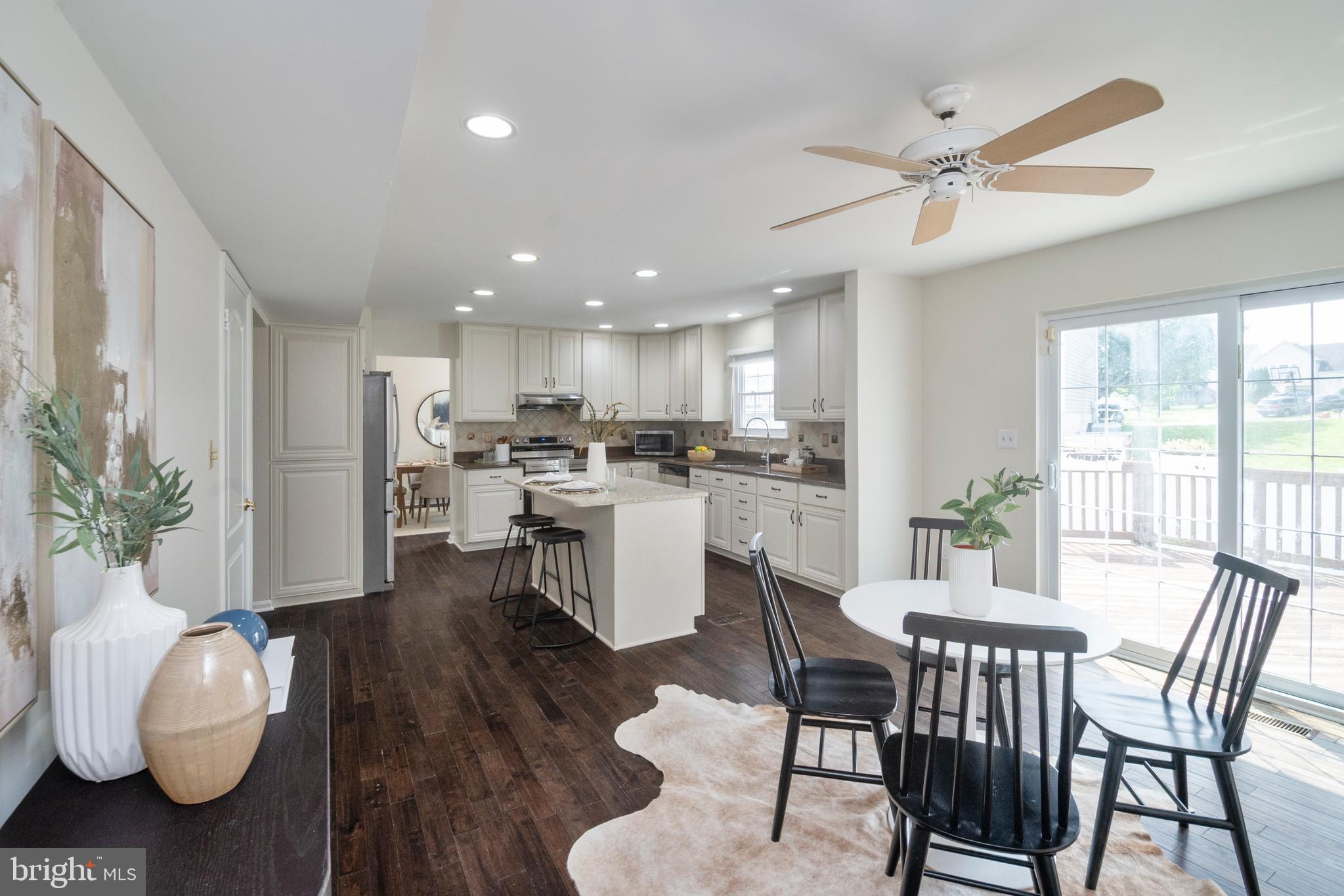 THE VILLAGE OF TIMBERGROVE - Residential
