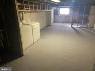 EAST BALTIMORE MIDWAY - Residential